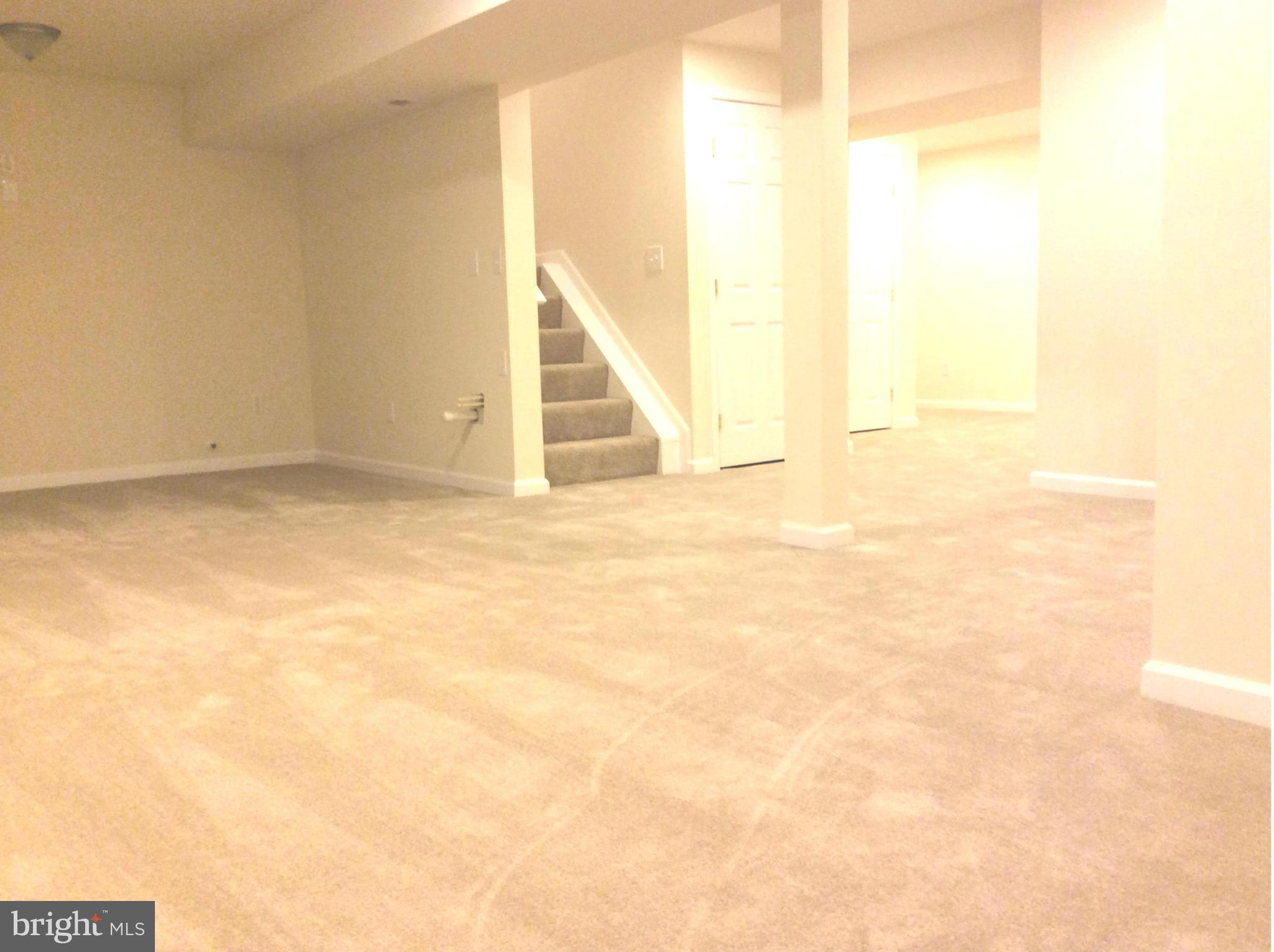 CREEKSIDE - Residential