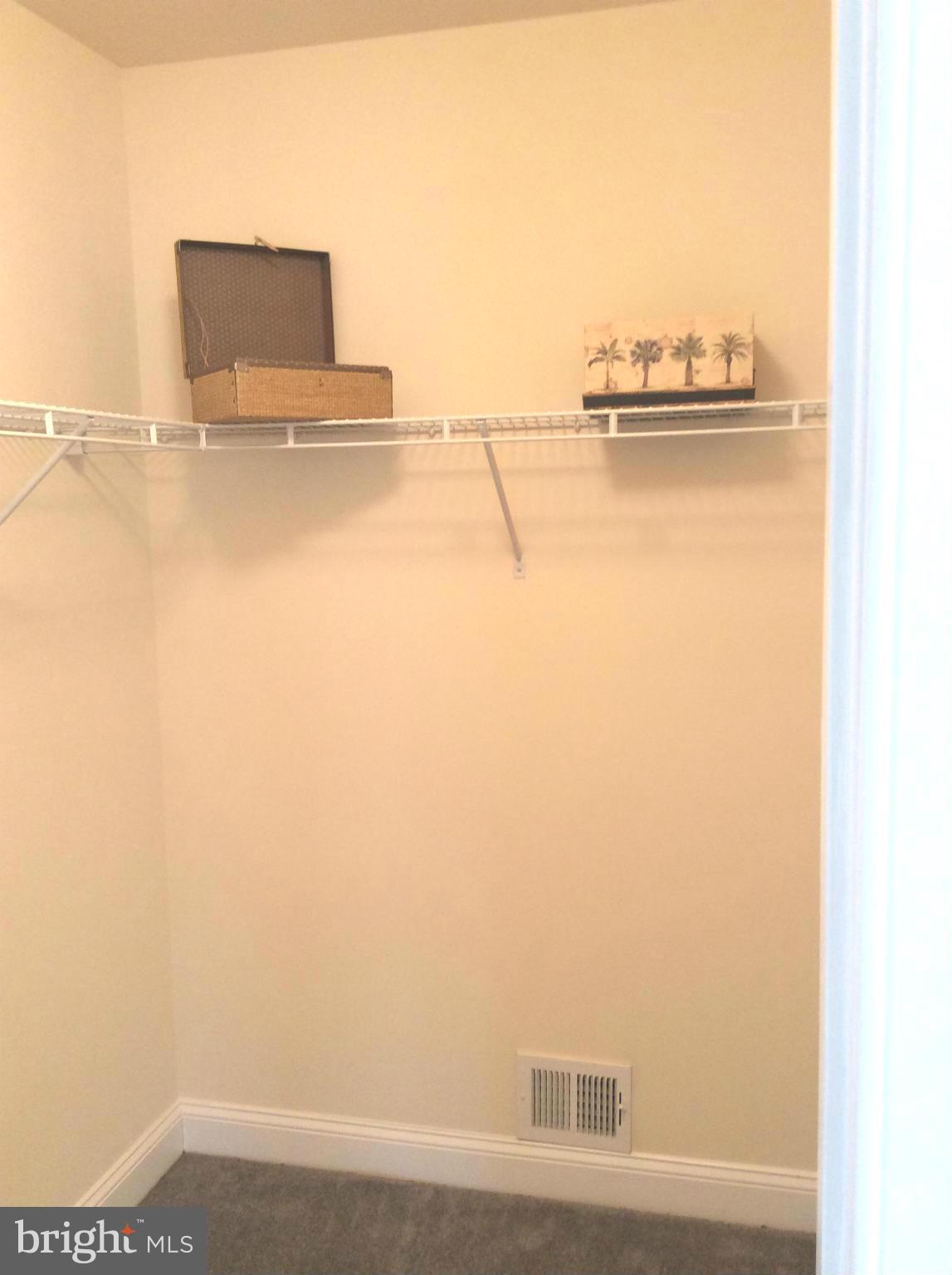 CREEKSIDE - Residential