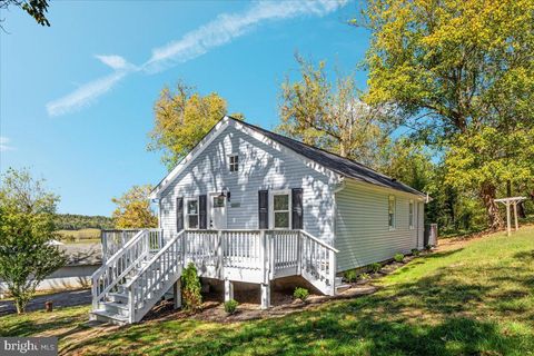 Photo of 1666 Apple Pie Ridge Rd, WINCHESTER, VA 22603 (MLS # VAFV2037306)