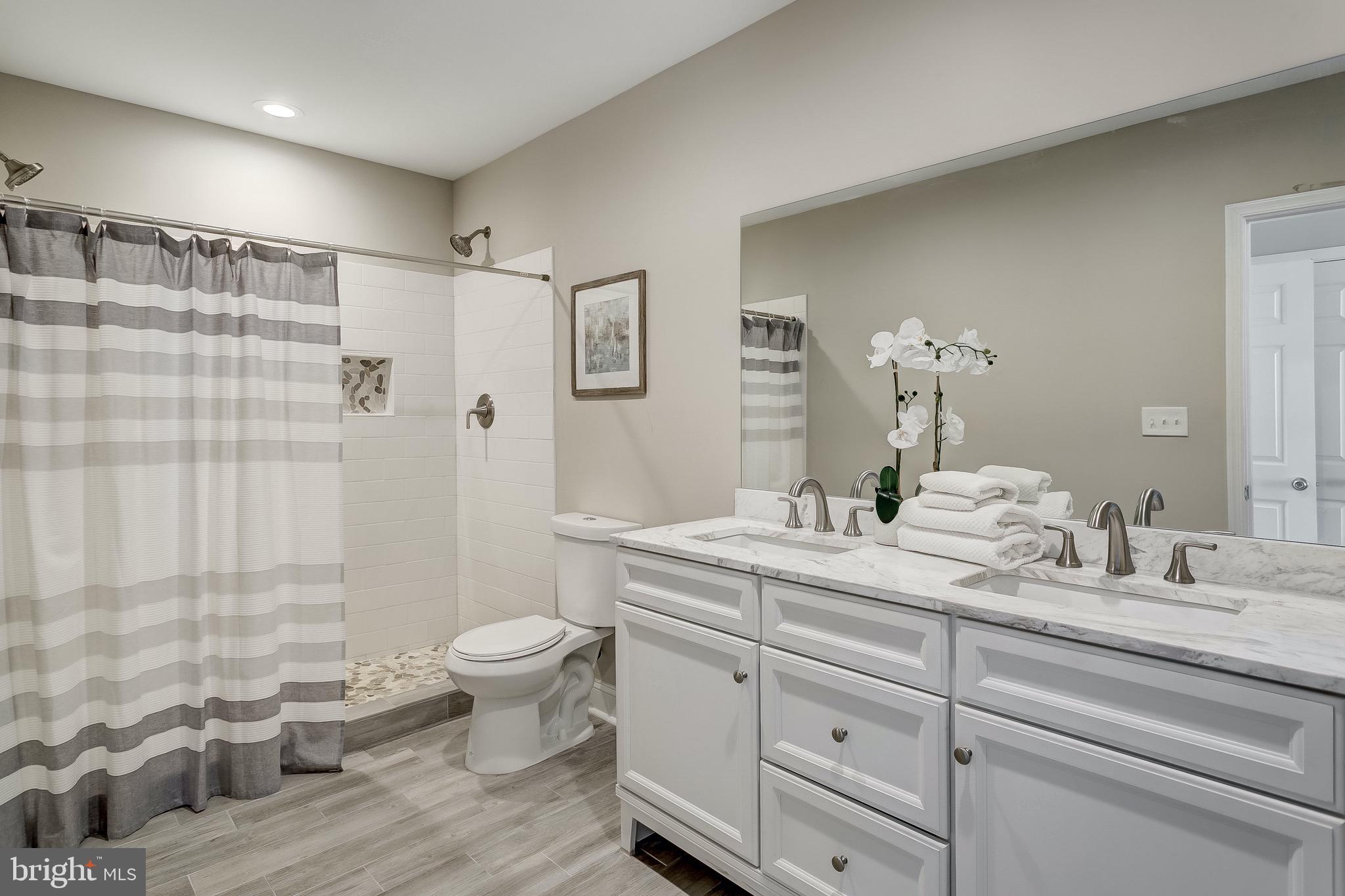 GREEKTOWN - Residential