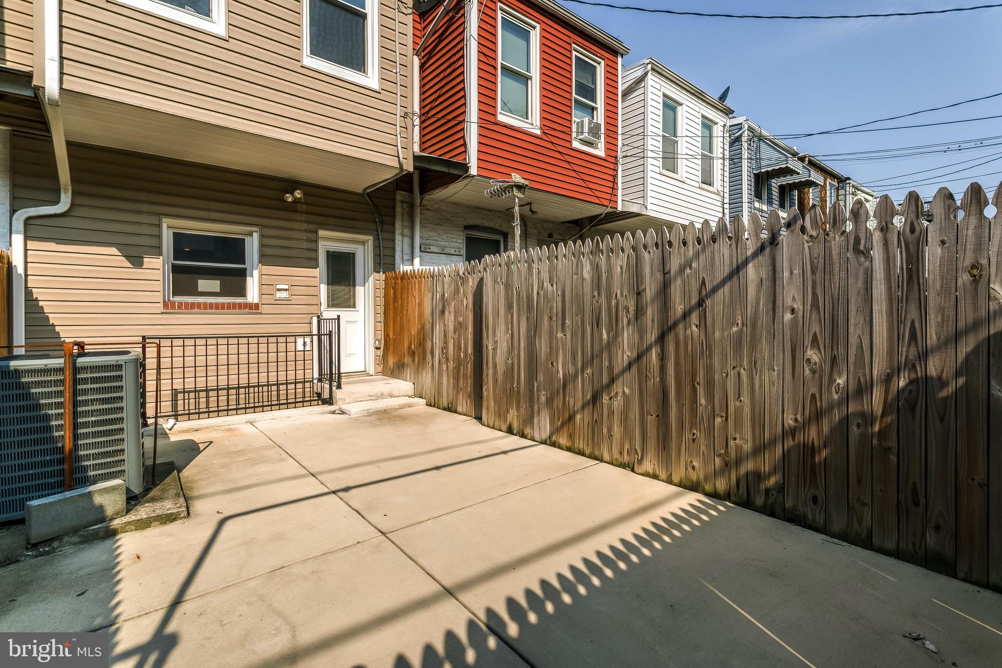 GREEKTOWN - Residential