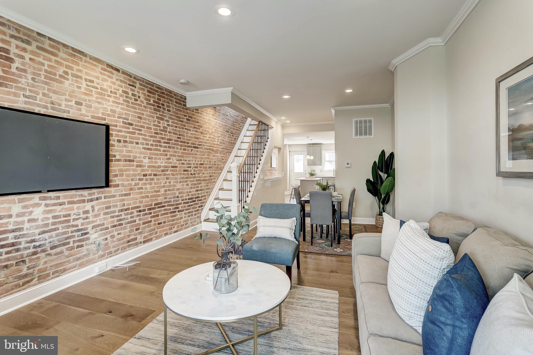 GREEKTOWN - Residential