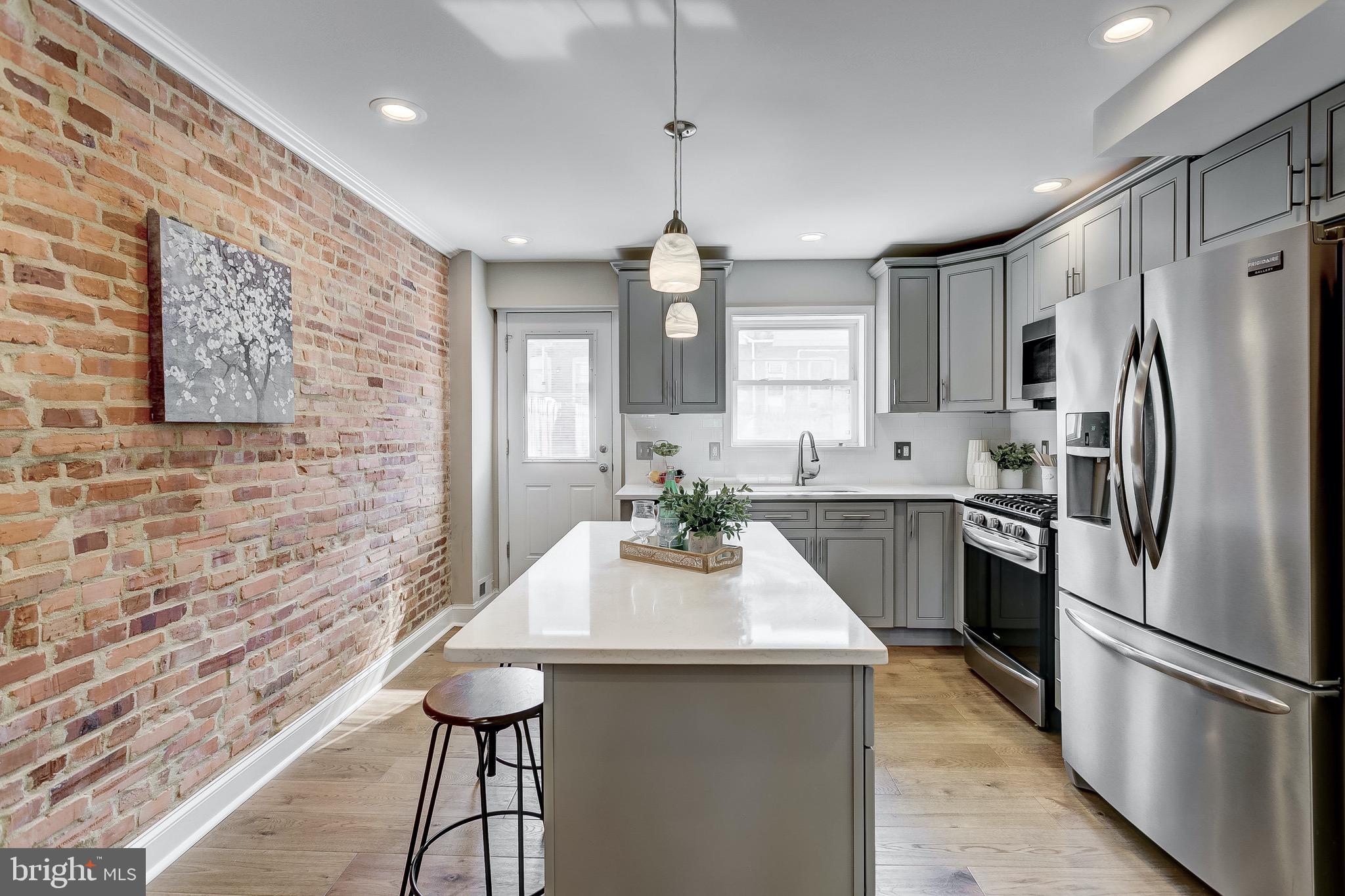 GREEKTOWN - Residential