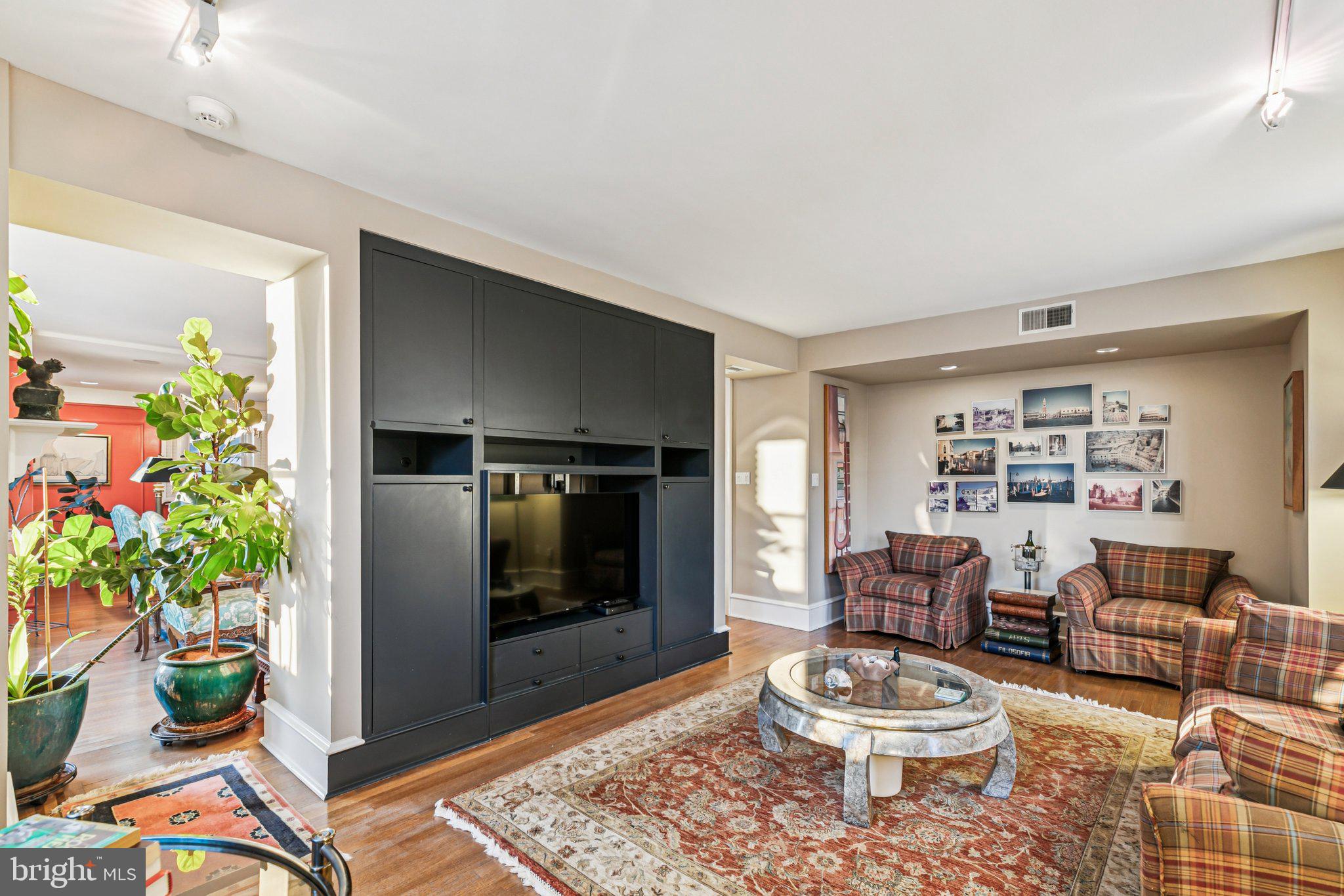 RITTENHOUSE SQUARE - Residential