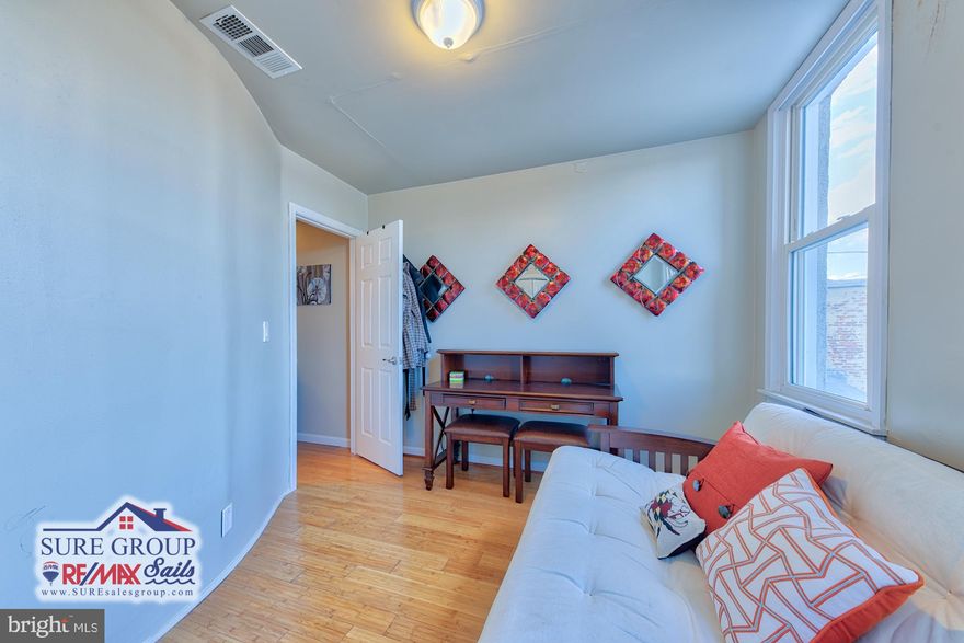 Just 2 blocks away from Canton. Located in Highland town's emerging arts & entertainment neighborhood. Walking distance to Canton and Brewers Hill, hard wood floors, stainless appliances, 3 full beds, 3 baths, whirlpool tub.  Professionally managed!  Schedule your appointment today!!!!