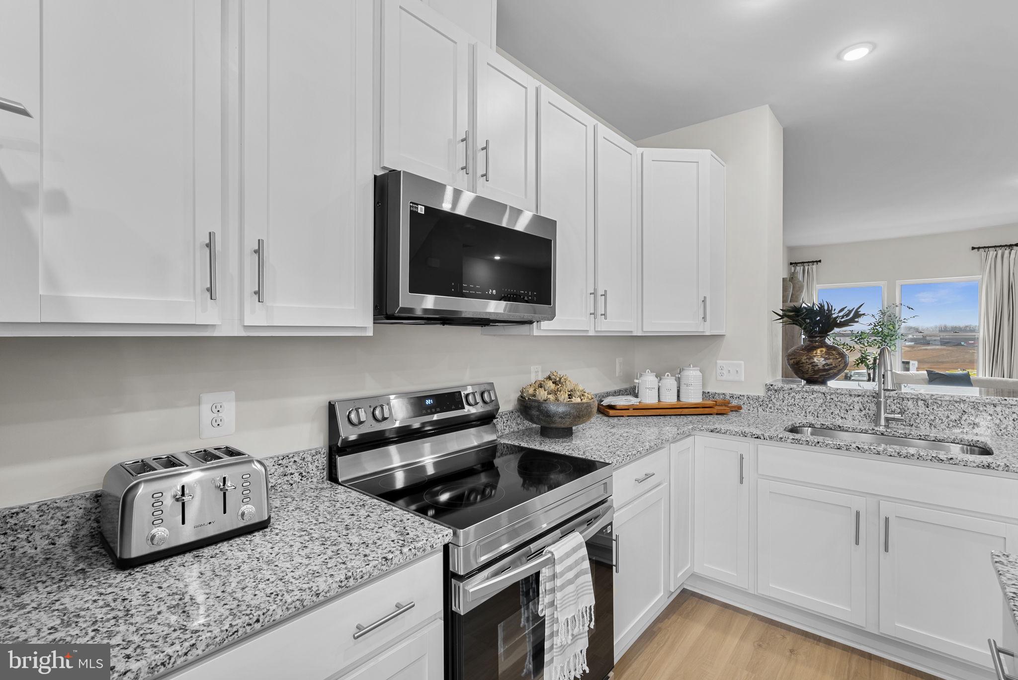 HUNTWELL WEST - Residential