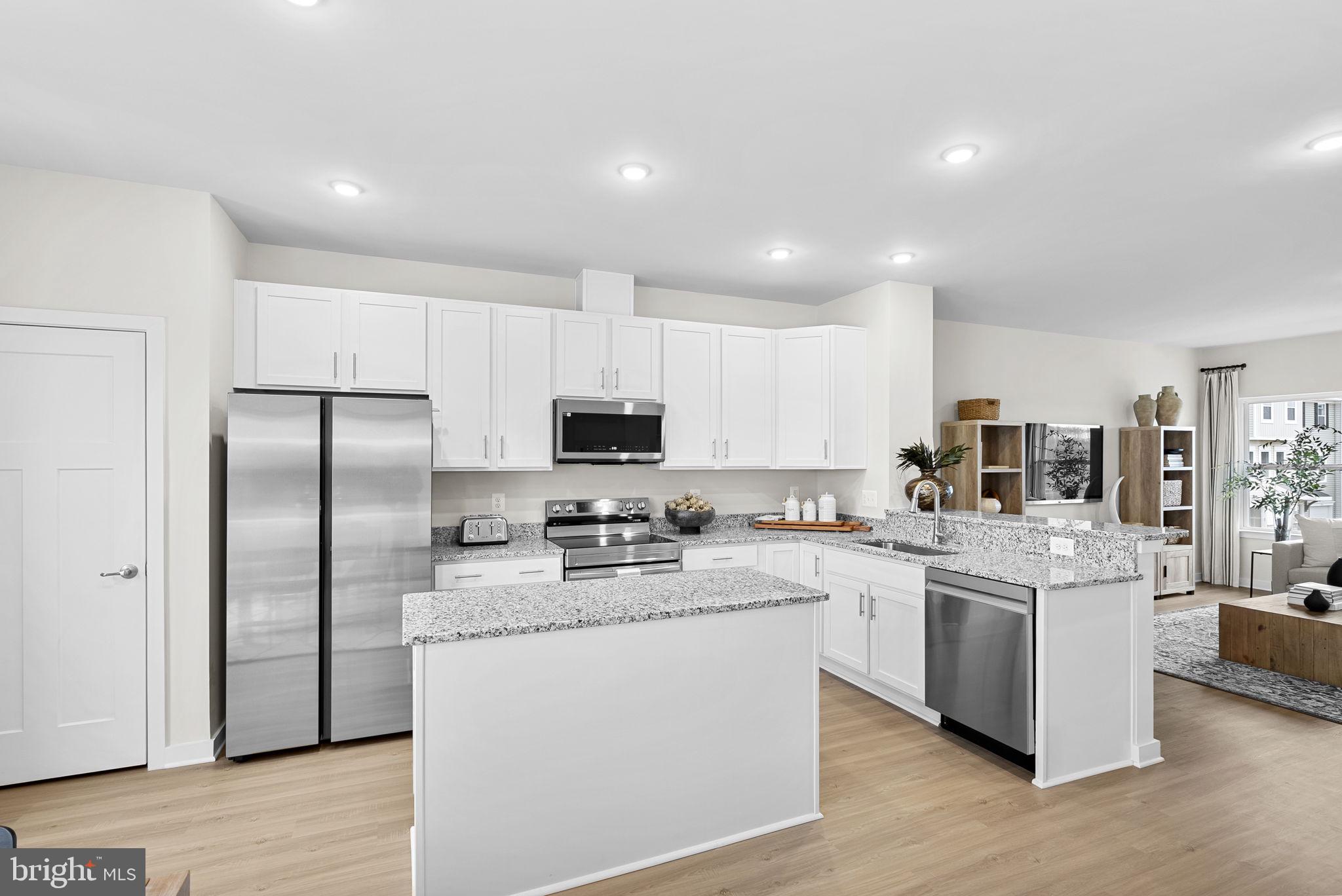 HUNTWELL WEST - Residential