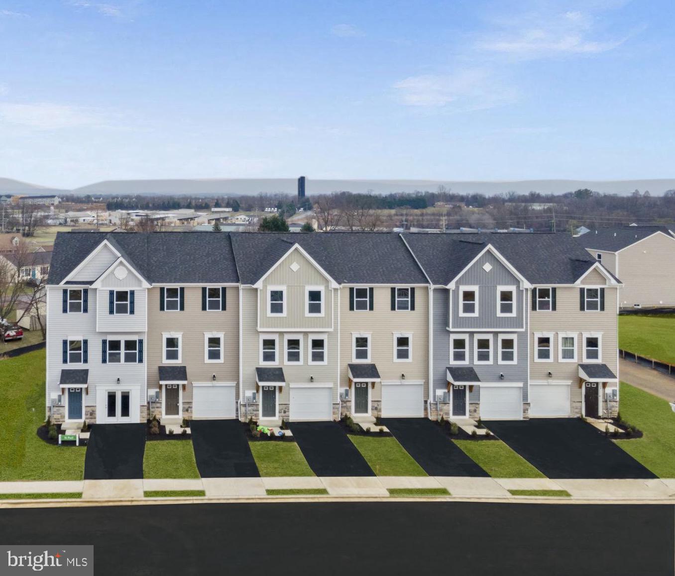 HUNTWELL WEST - Residential