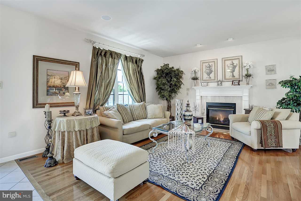 BEACON HILL - Residential