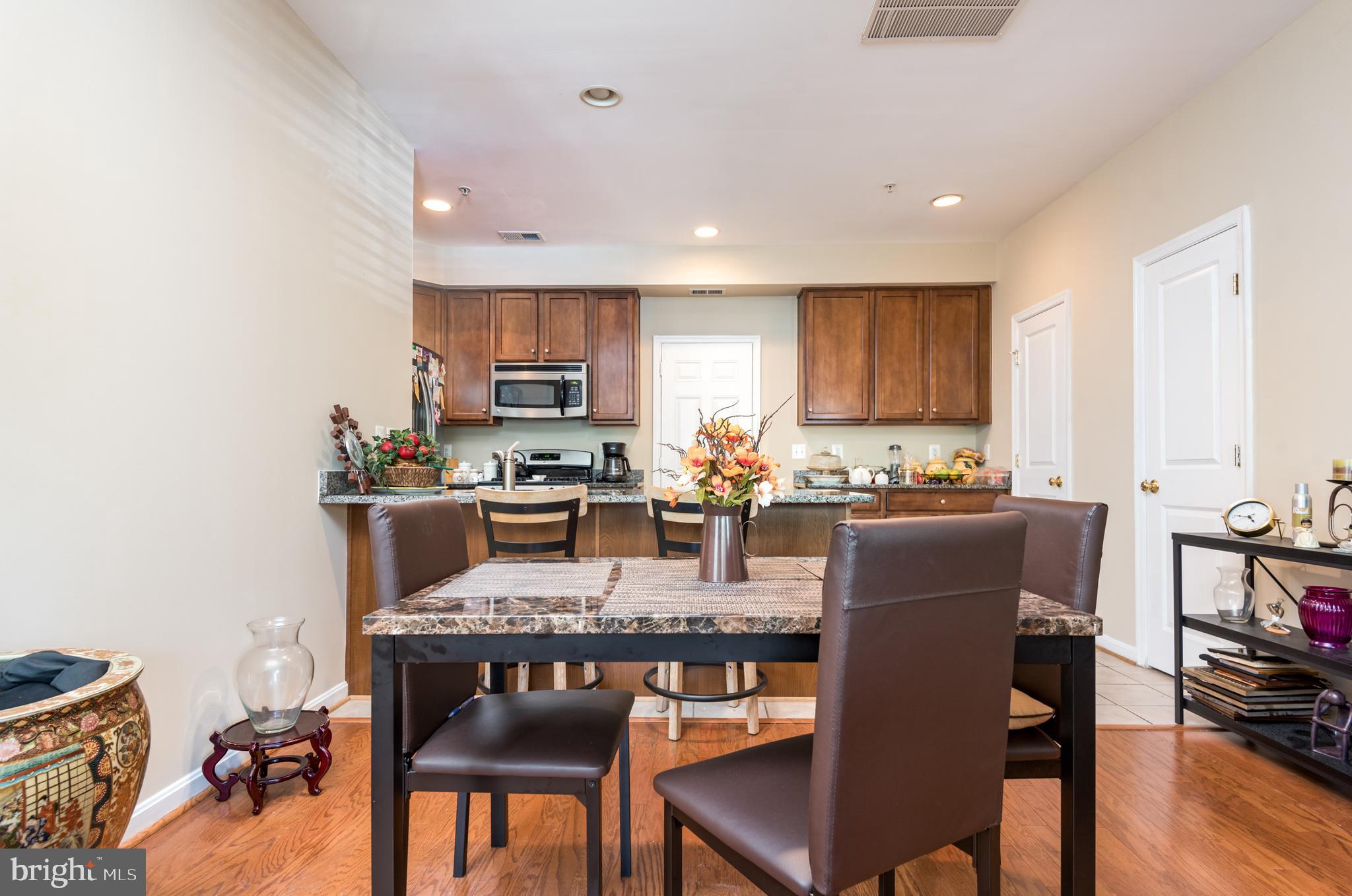 MADISON CRESCENT CONDOMINIUM - Residential