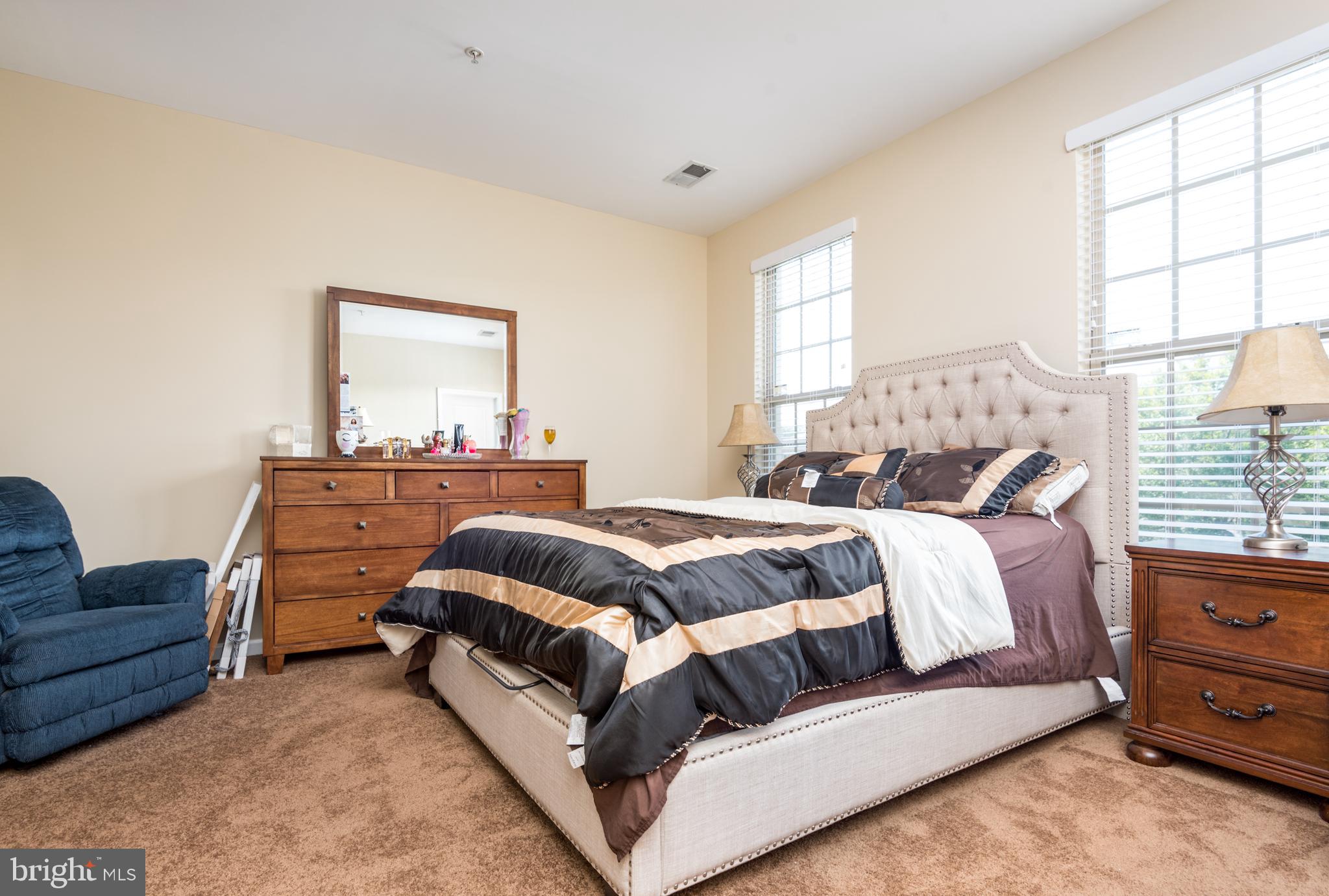 MADISON CRESCENT CONDOMINIUM - Residential