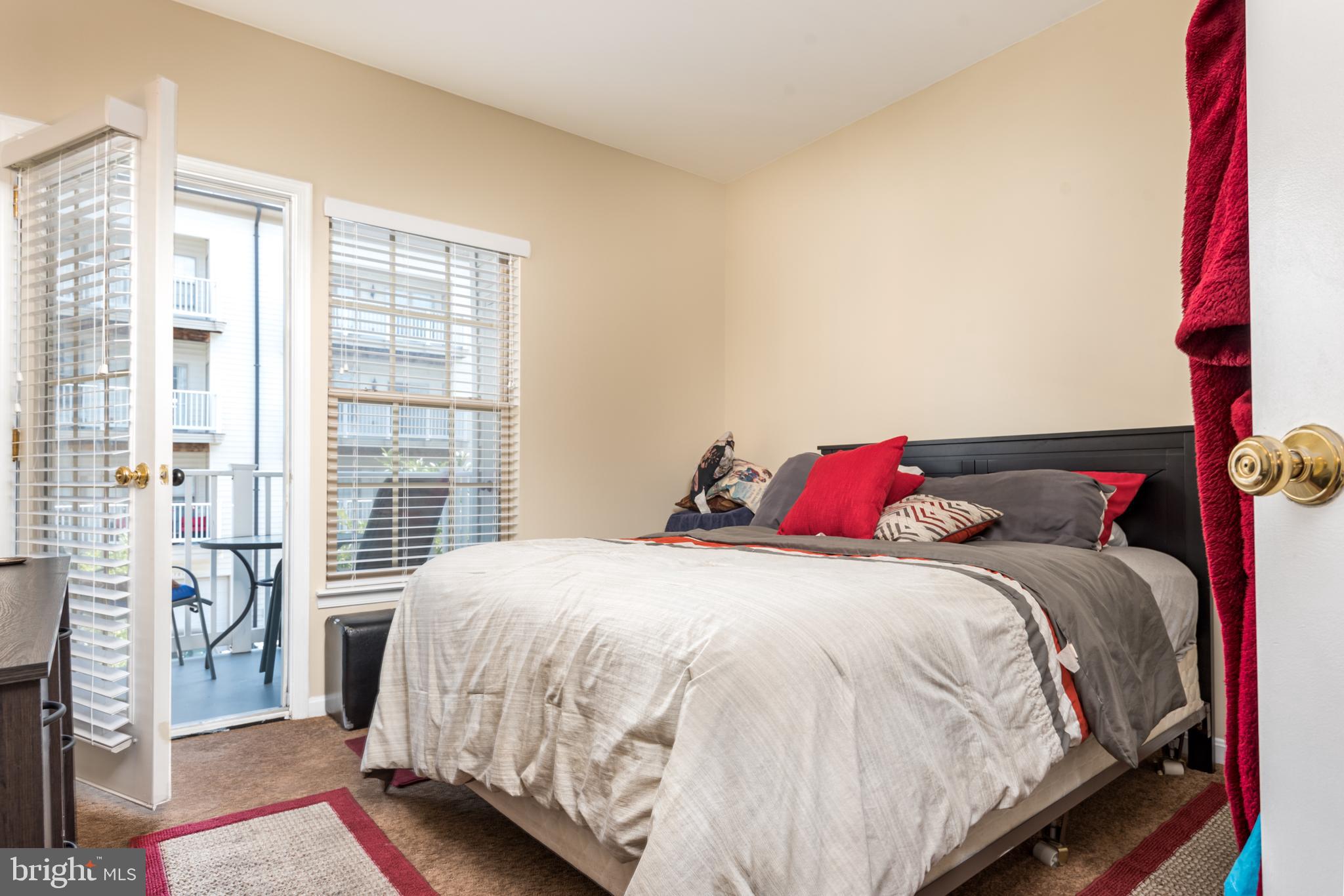 MADISON CRESCENT CONDOMINIUM - Residential