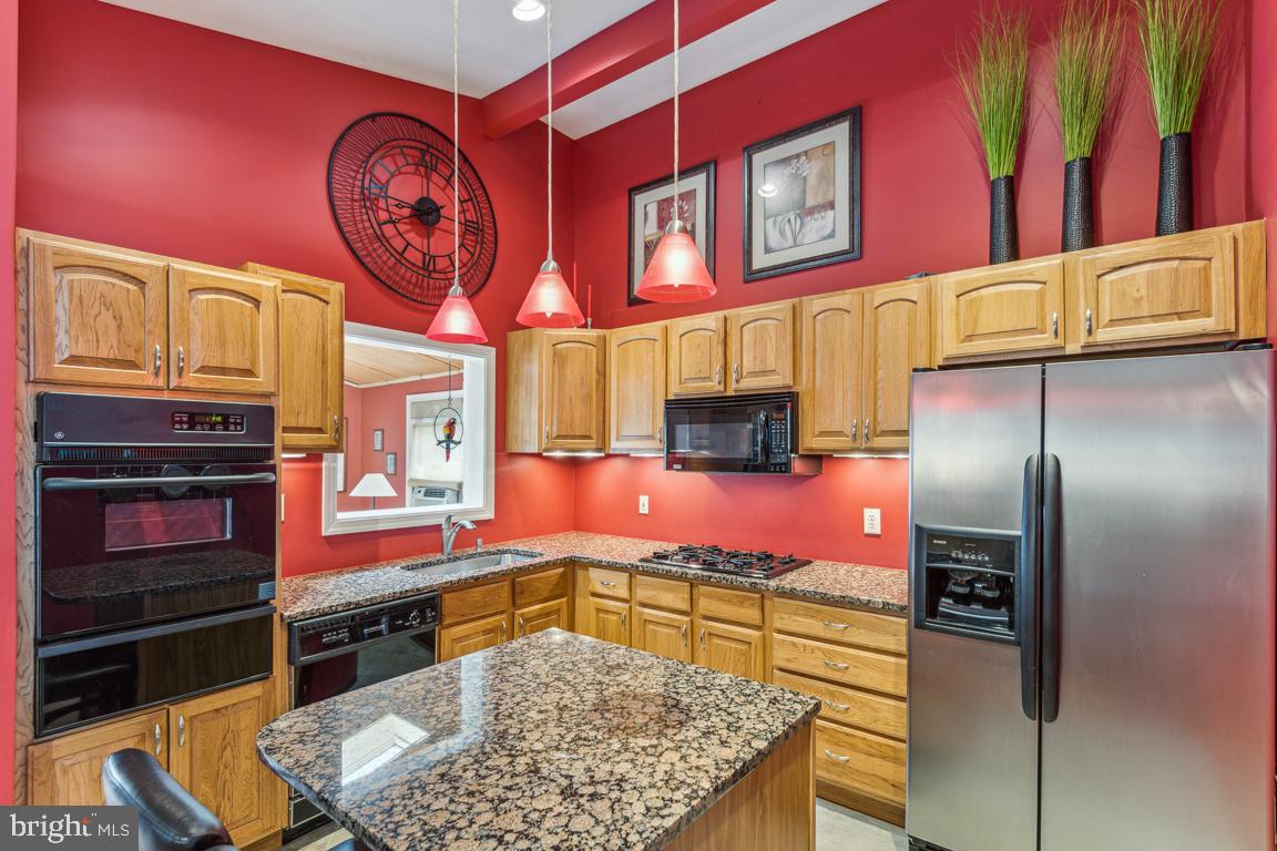 ROYAL VIEW - Residential