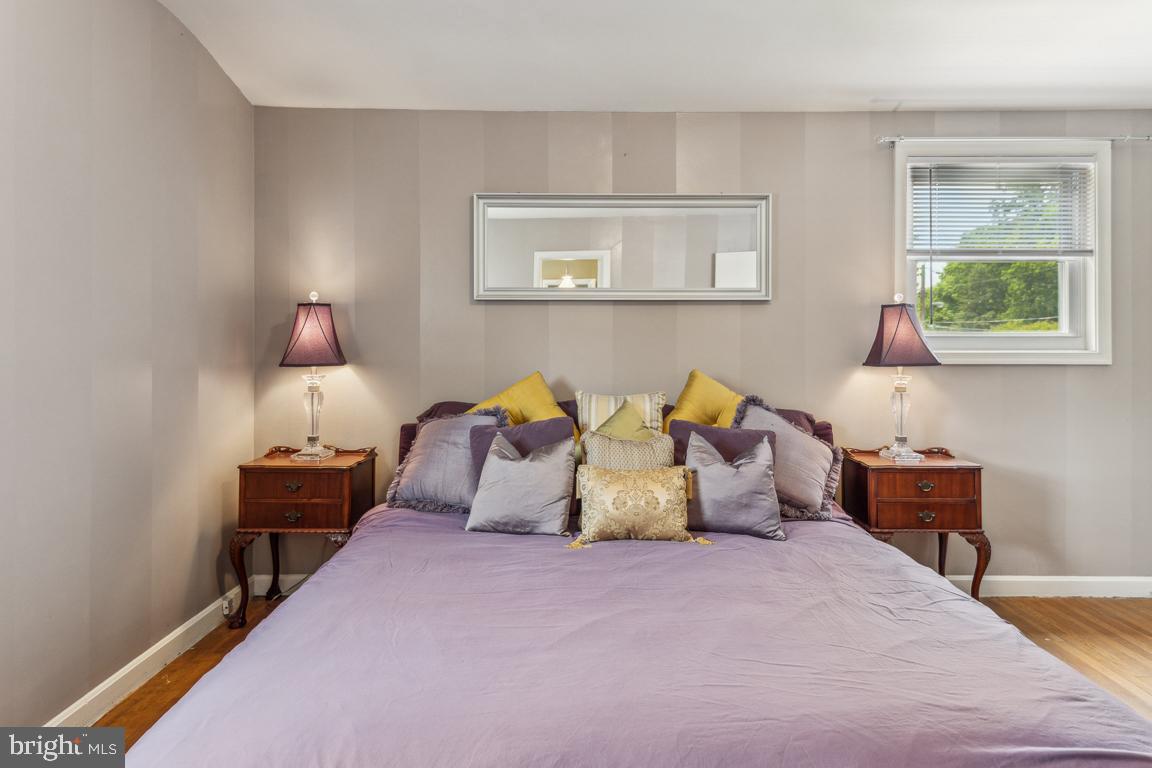 ROYAL VIEW - Residential