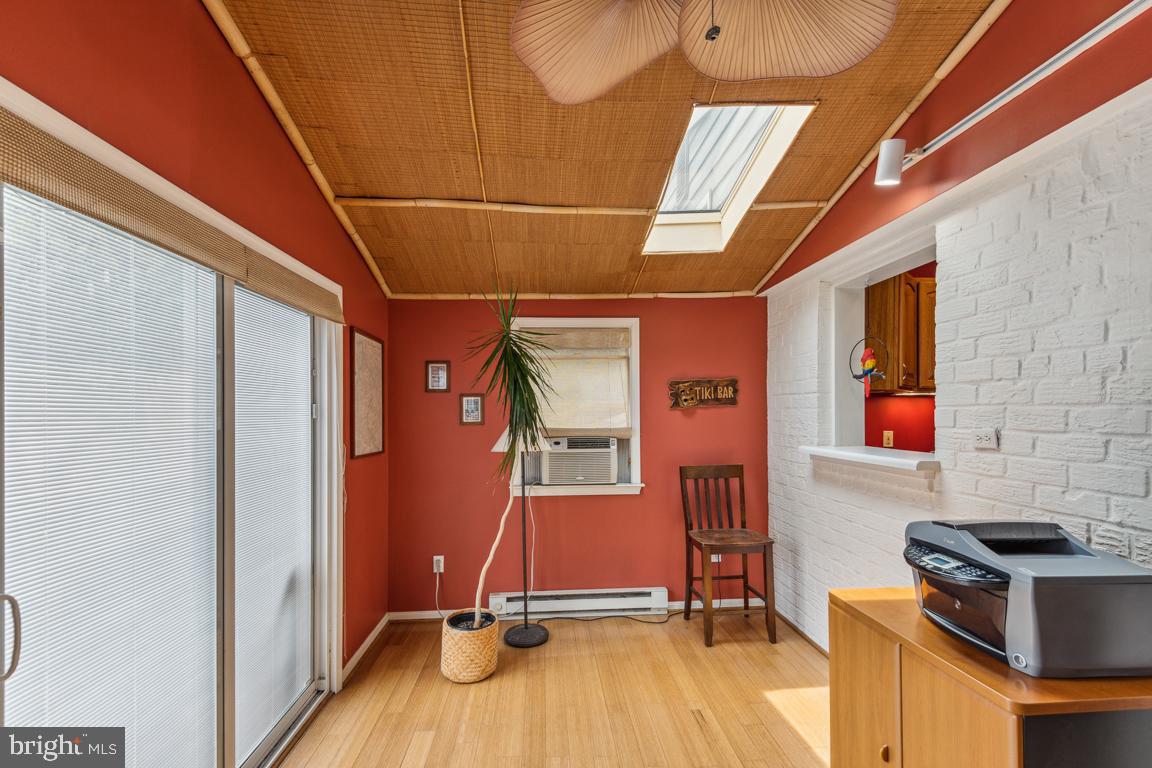 ROYAL VIEW - Residential