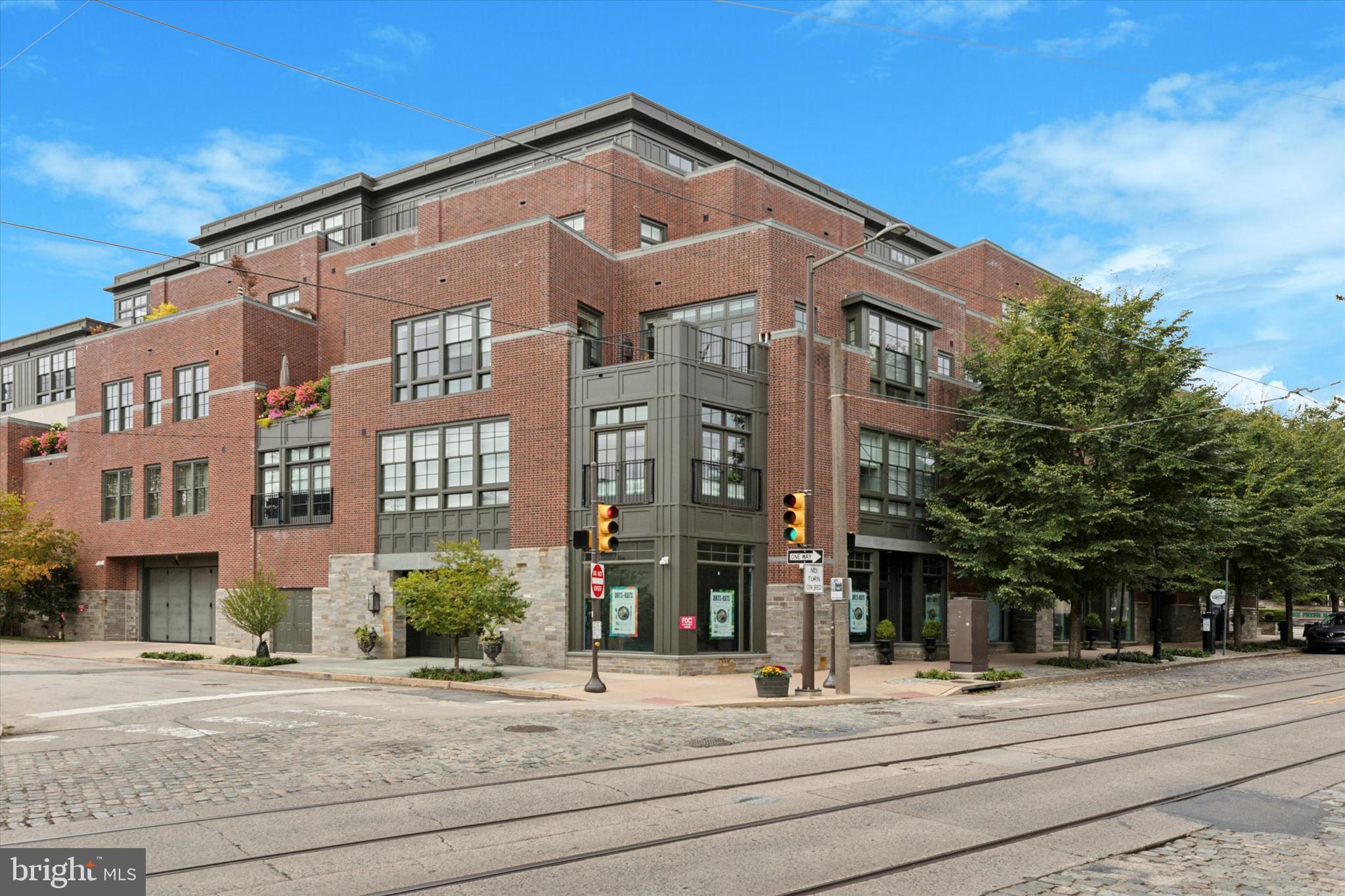 CHESTNUT HILL - Residential