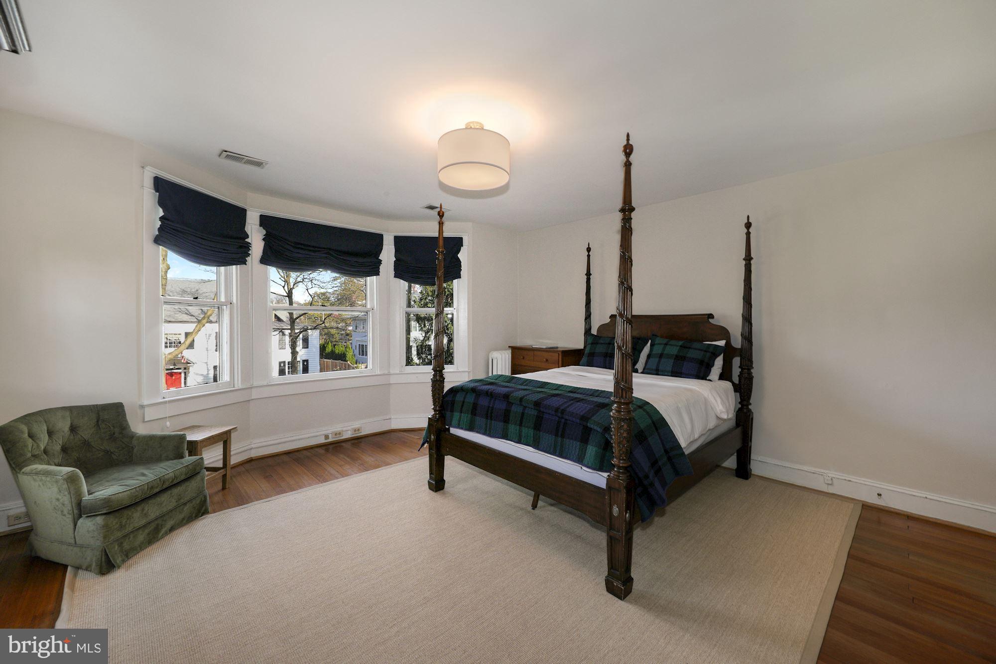 CHEVY CHASE VILLAGE - Residential