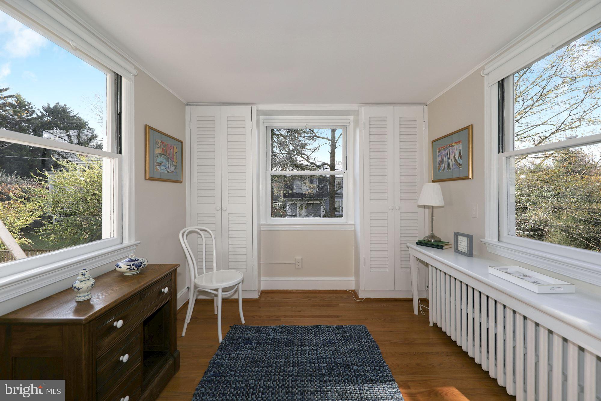 CHEVY CHASE VILLAGE - Residential