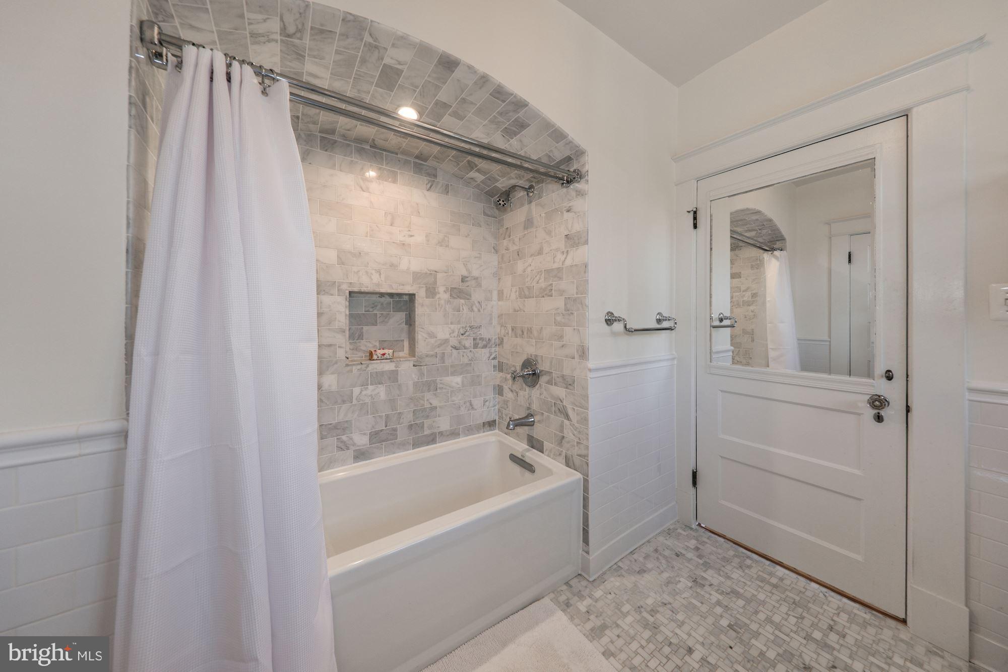 CHEVY CHASE VILLAGE - Residential