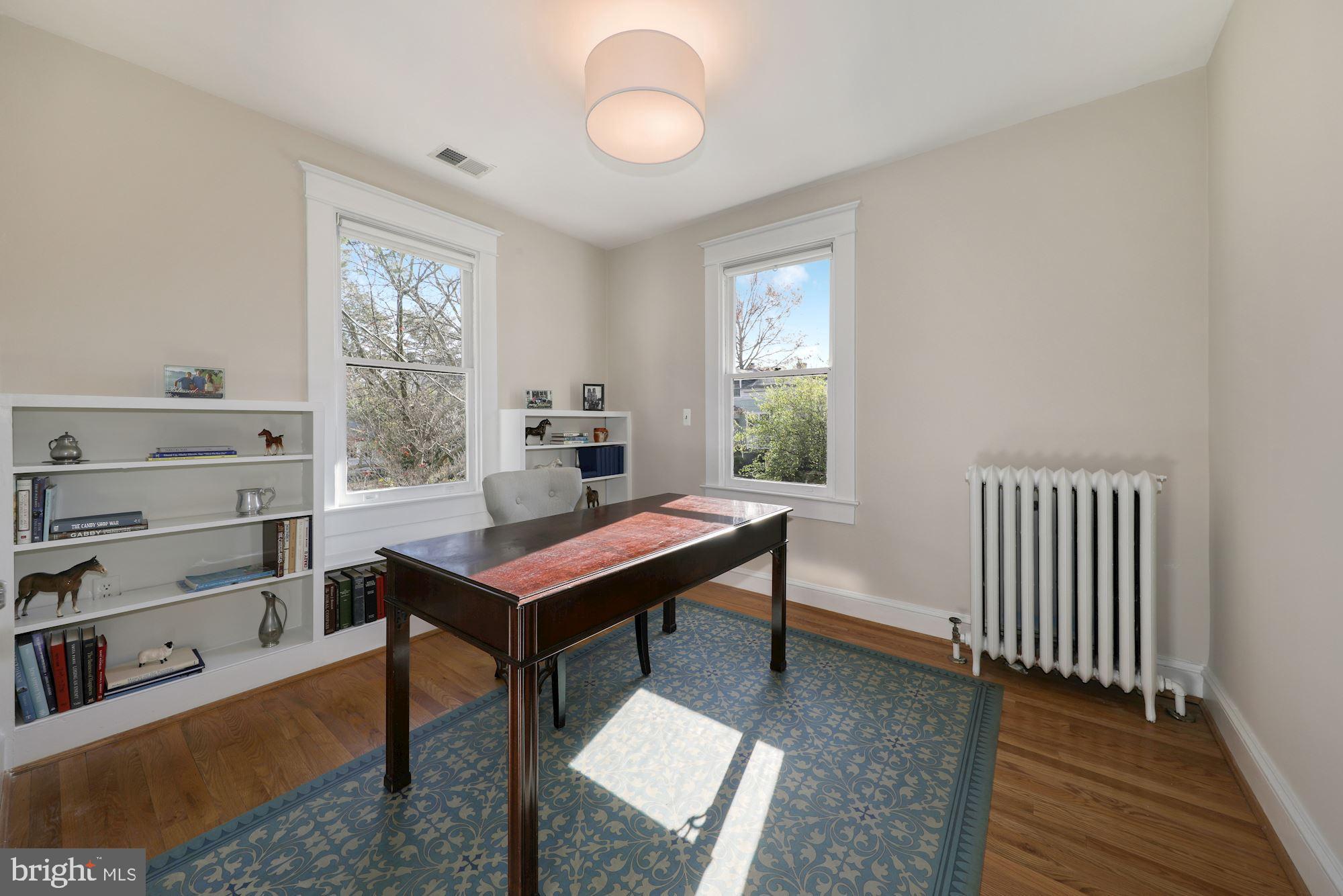 CHEVY CHASE VILLAGE - Residential