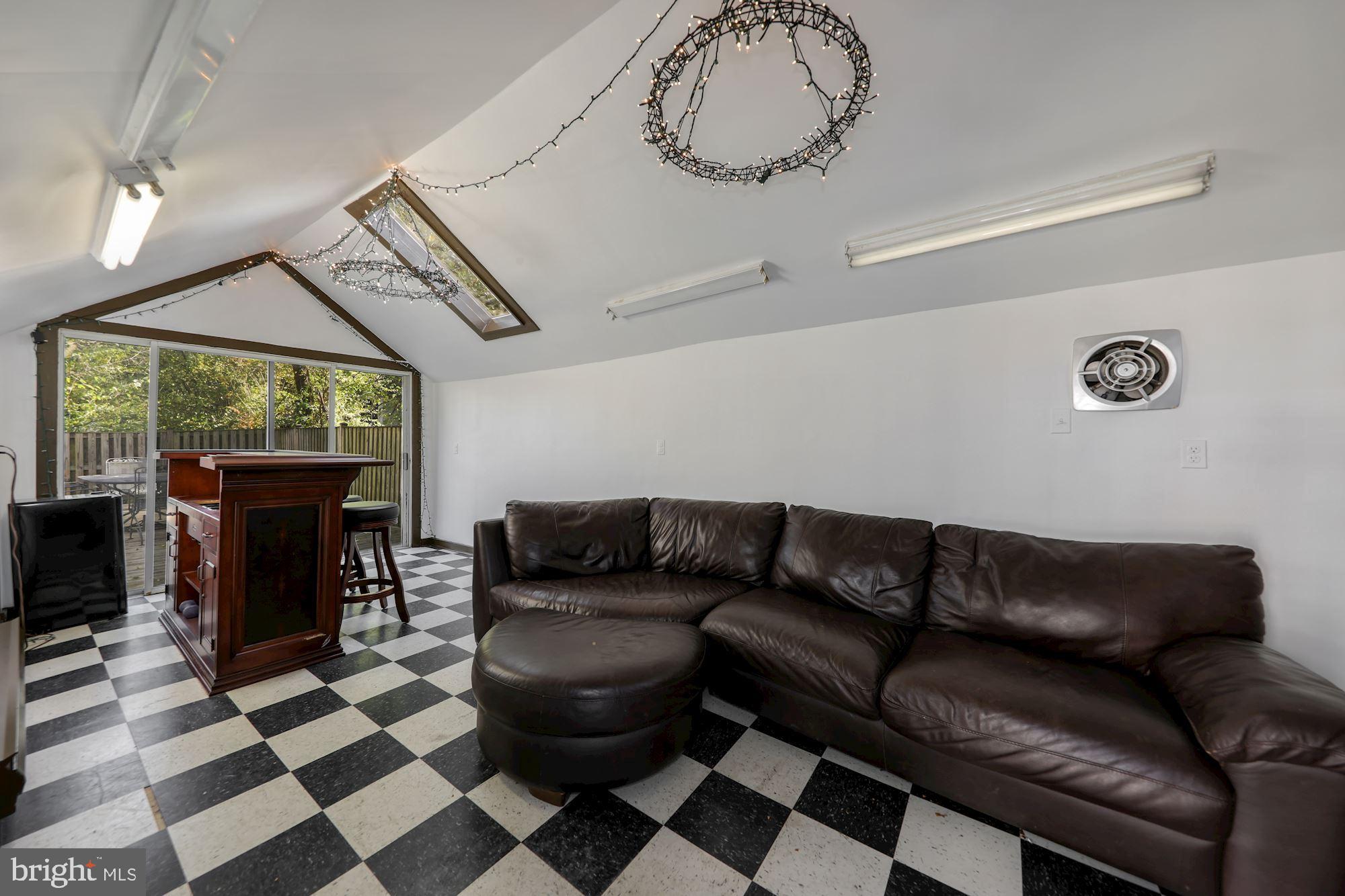 CHEVY CHASE VILLAGE - Residential