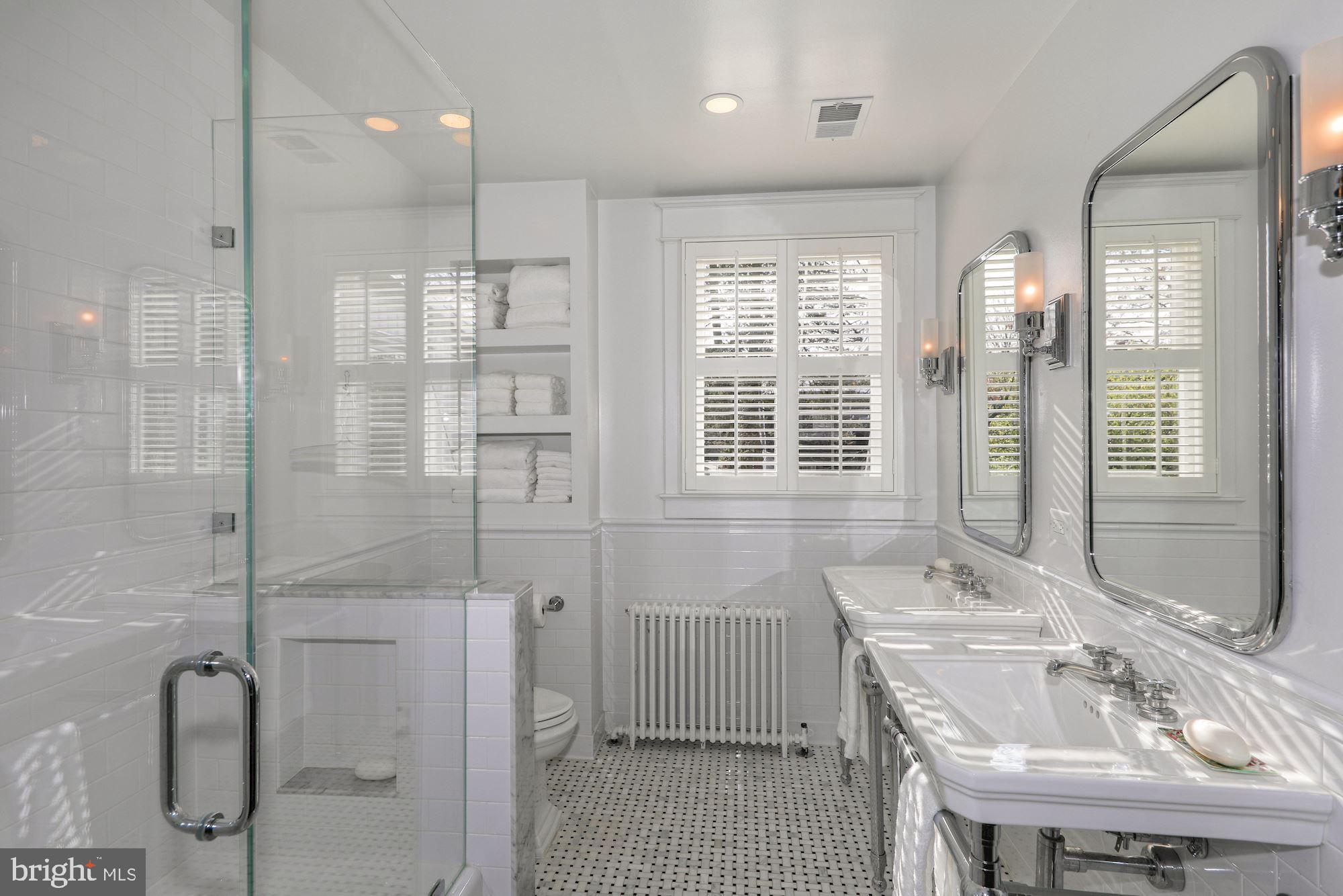 CHEVY CHASE VILLAGE - Residential