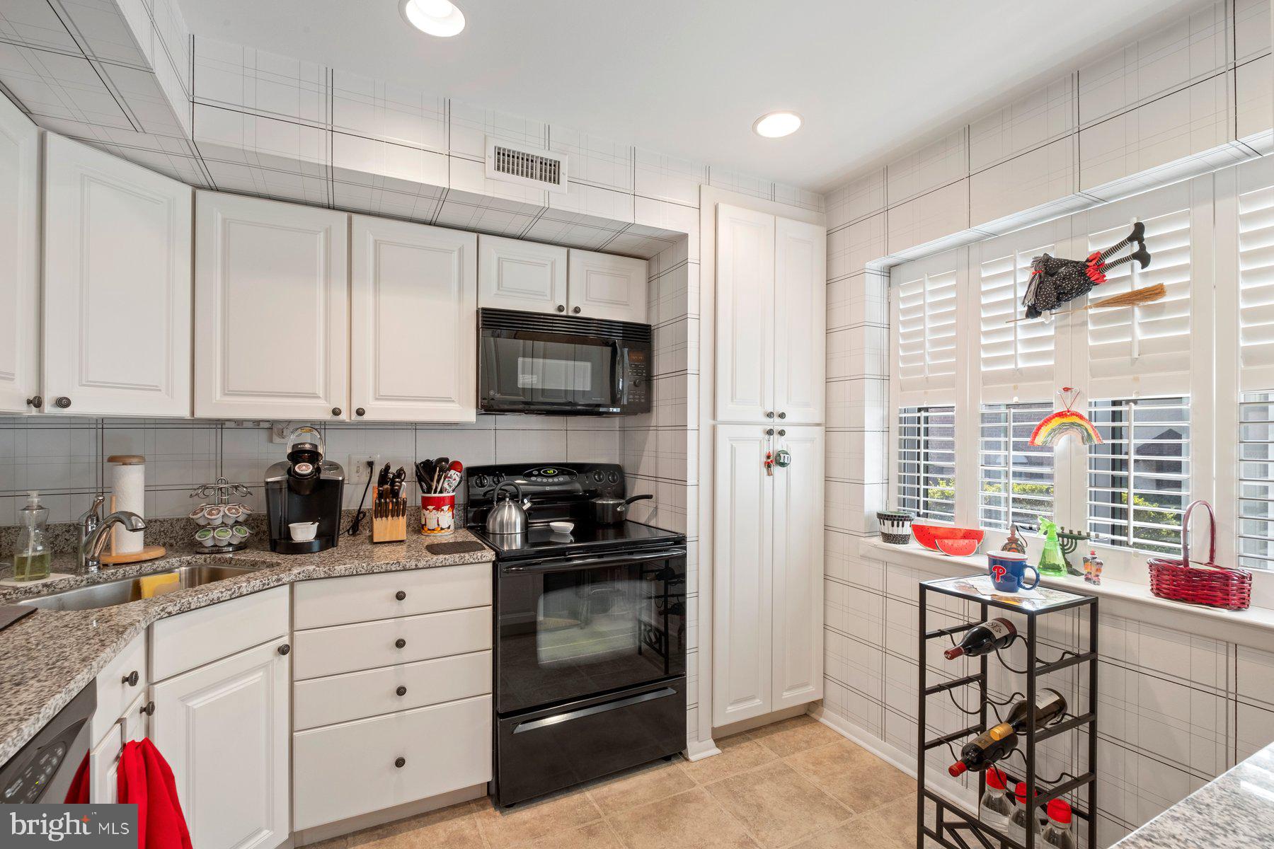 VALLEY GLEN - Residential