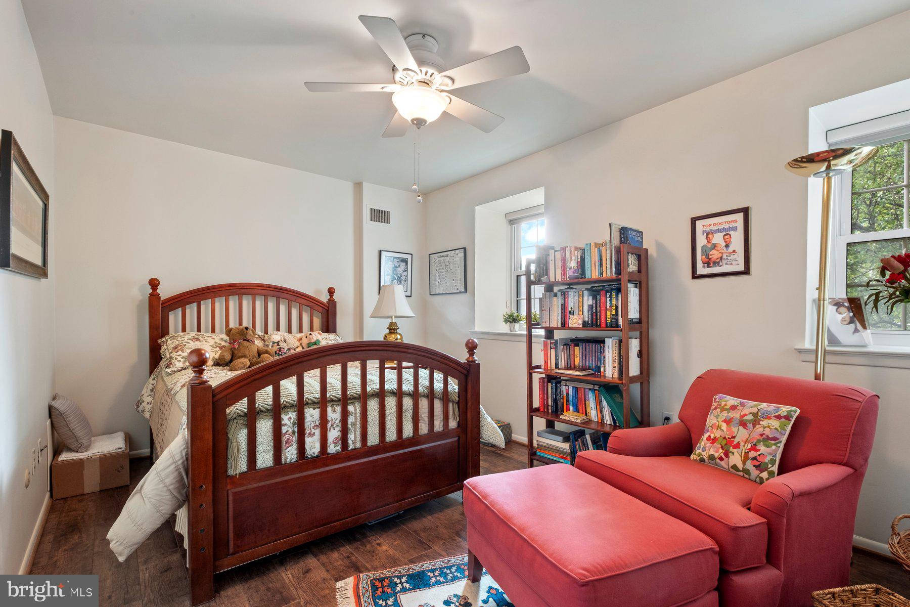 VALLEY GLEN - Residential