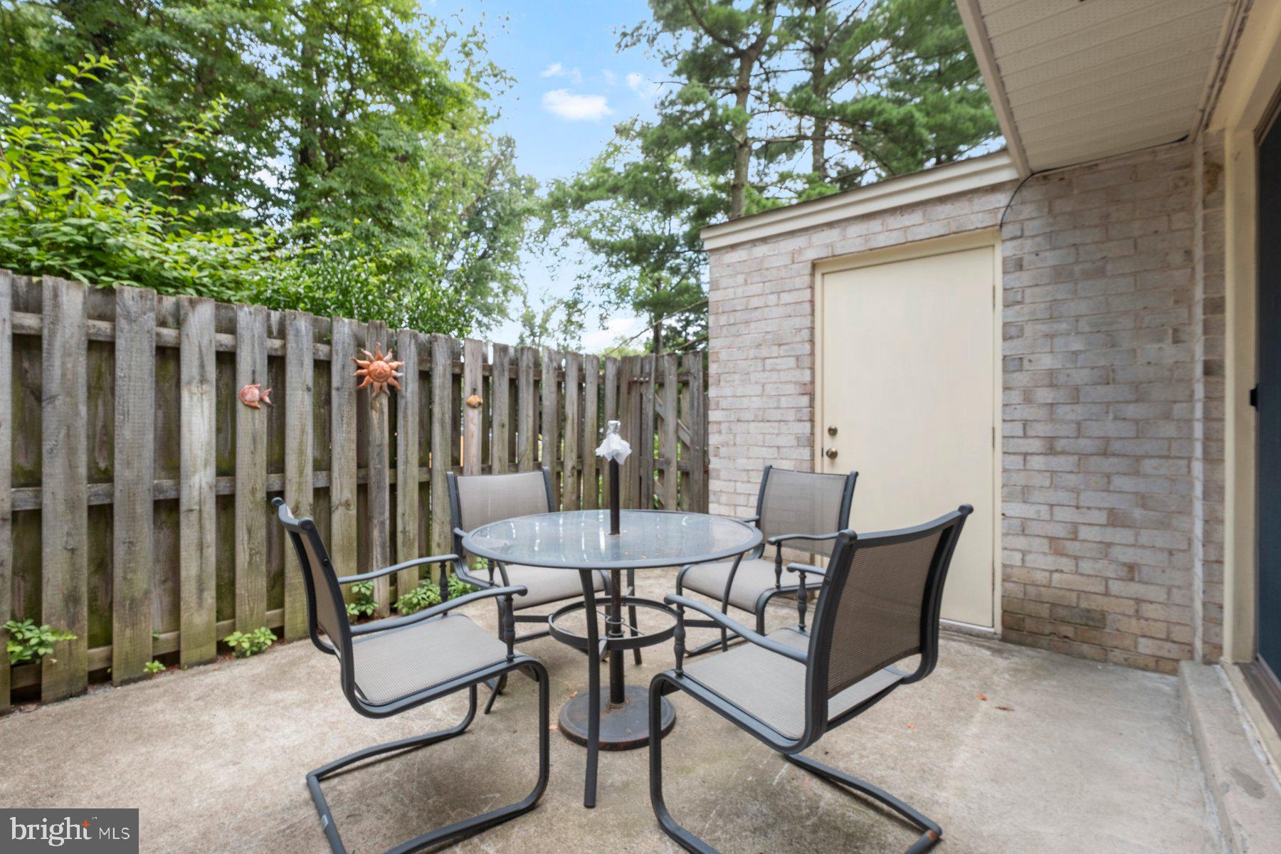 VALLEY GLEN - Residential