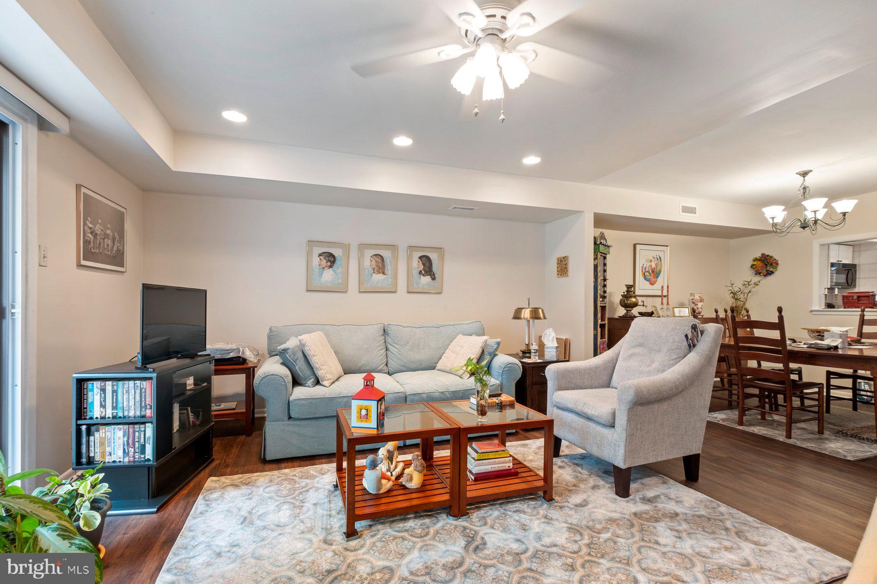 VALLEY GLEN - Residential