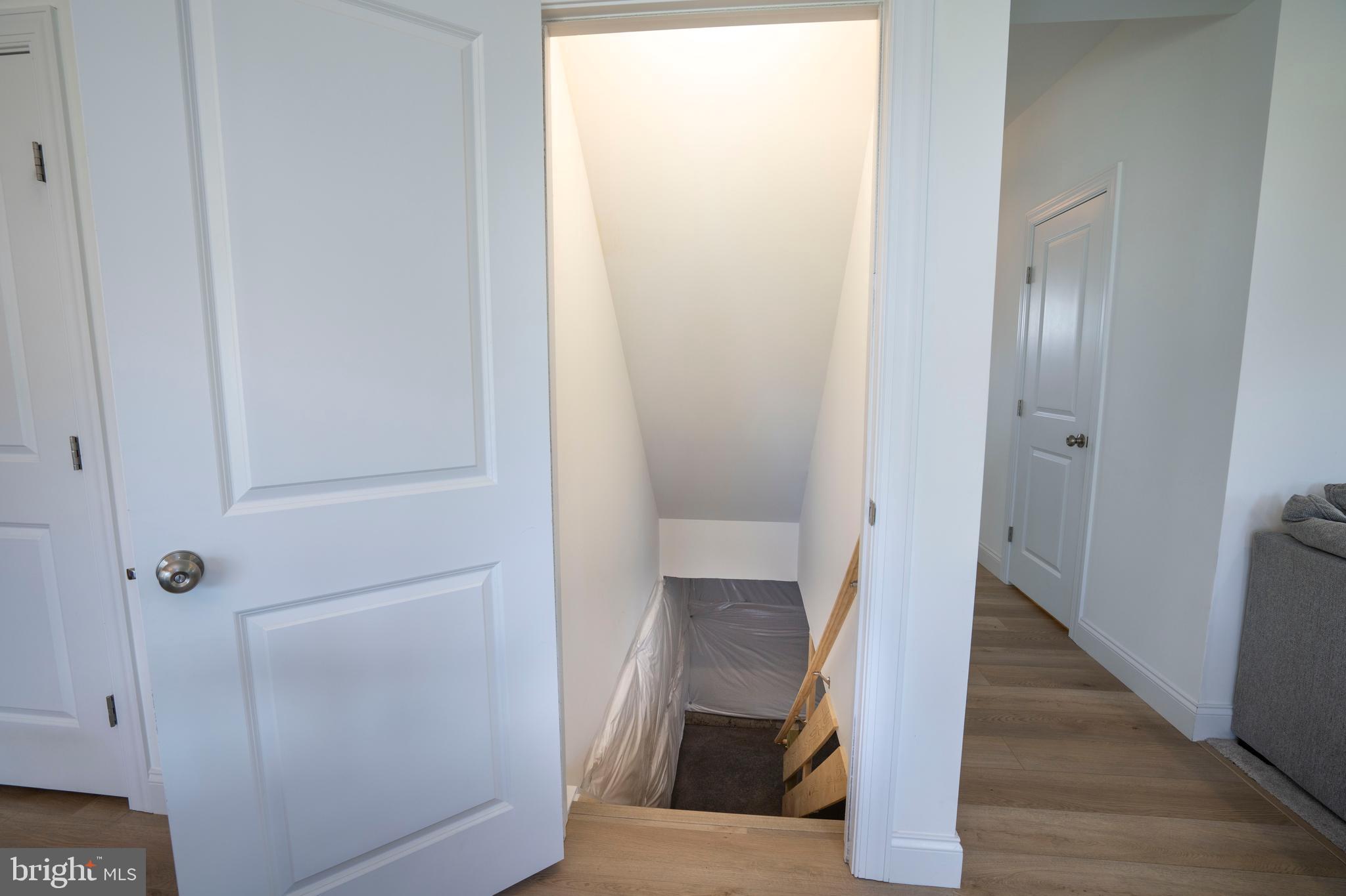 LOGAN GREENE - Residential