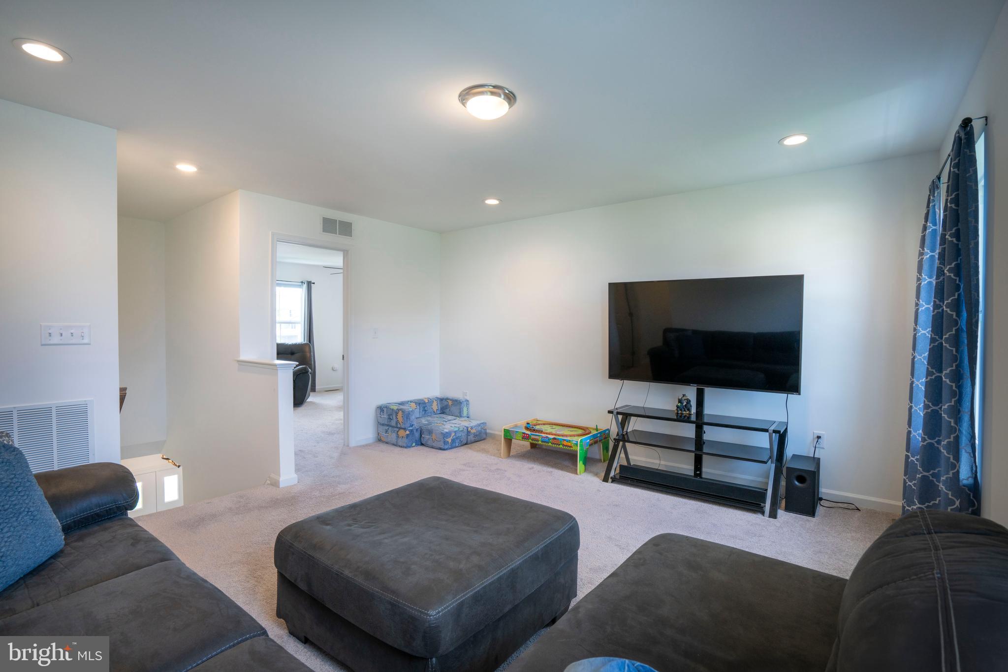 LOGAN GREENE - Residential