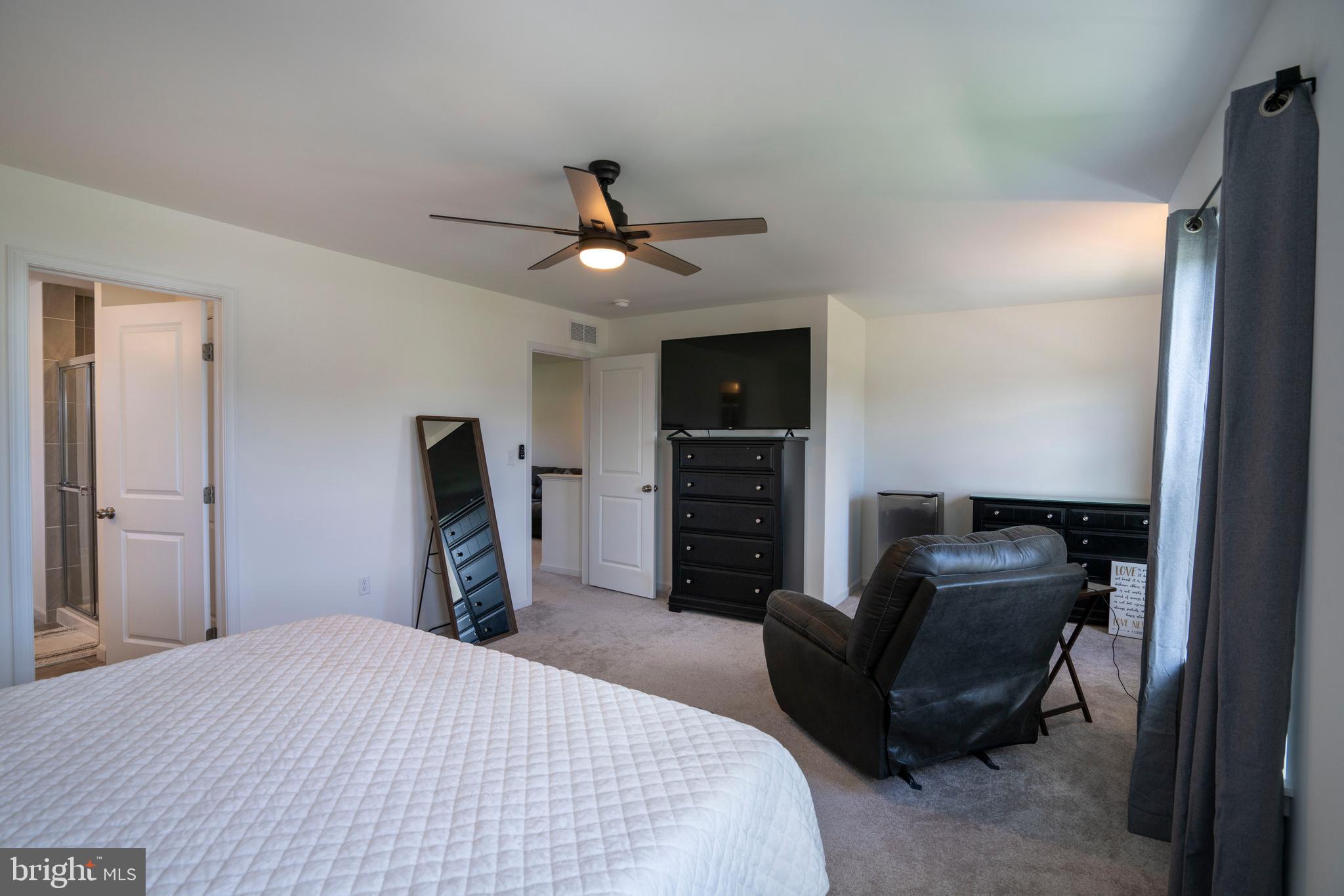 LOGAN GREENE - Residential