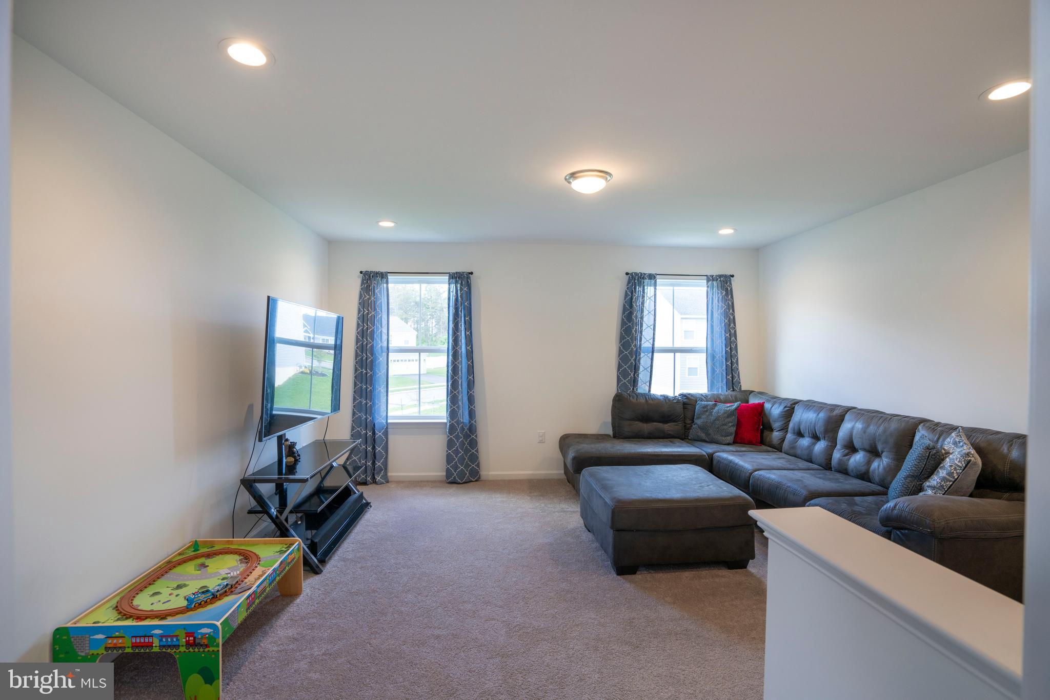 LOGAN GREENE - Residential