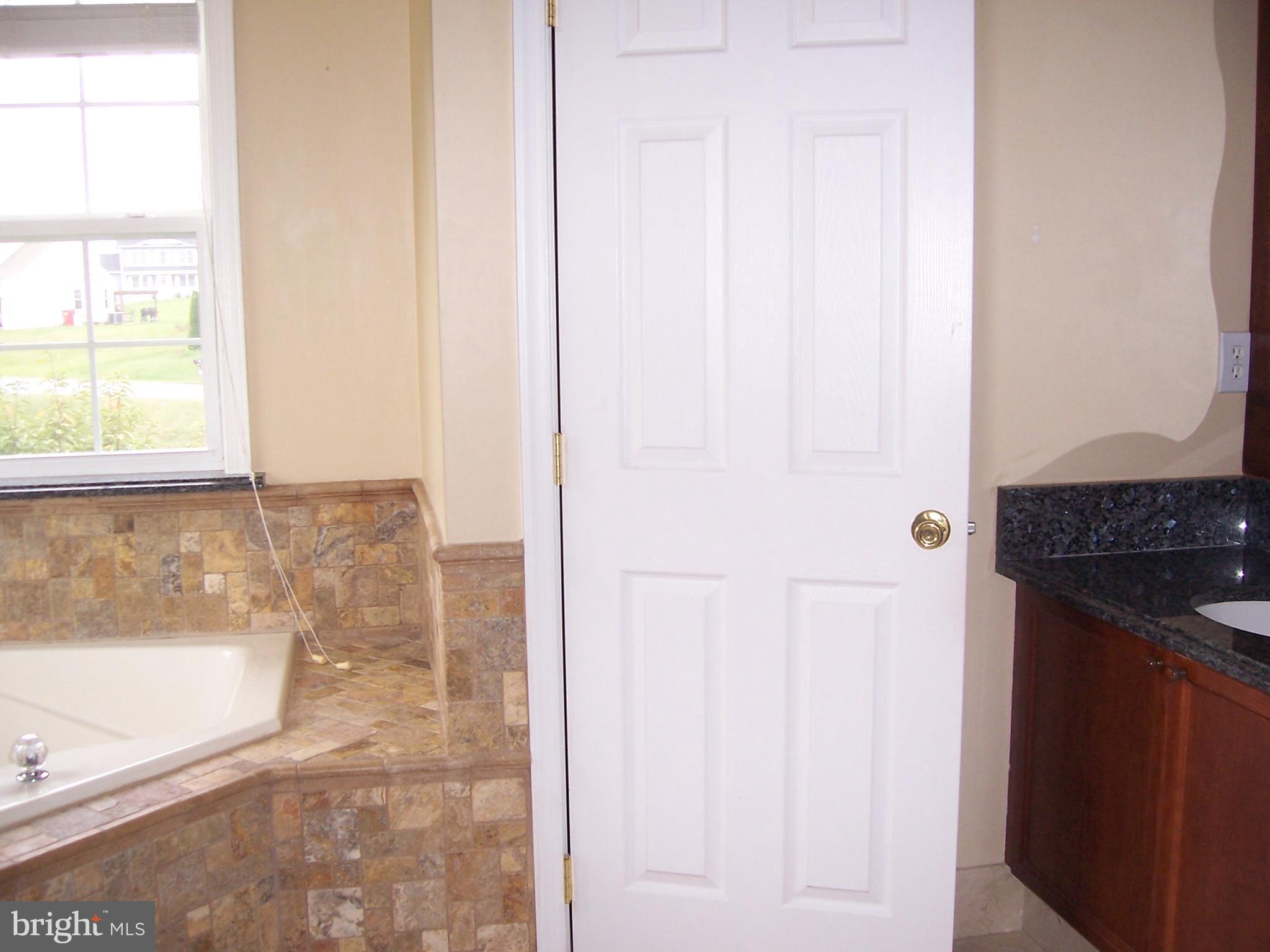 BENTWOOD ESTATES - Residential Lease