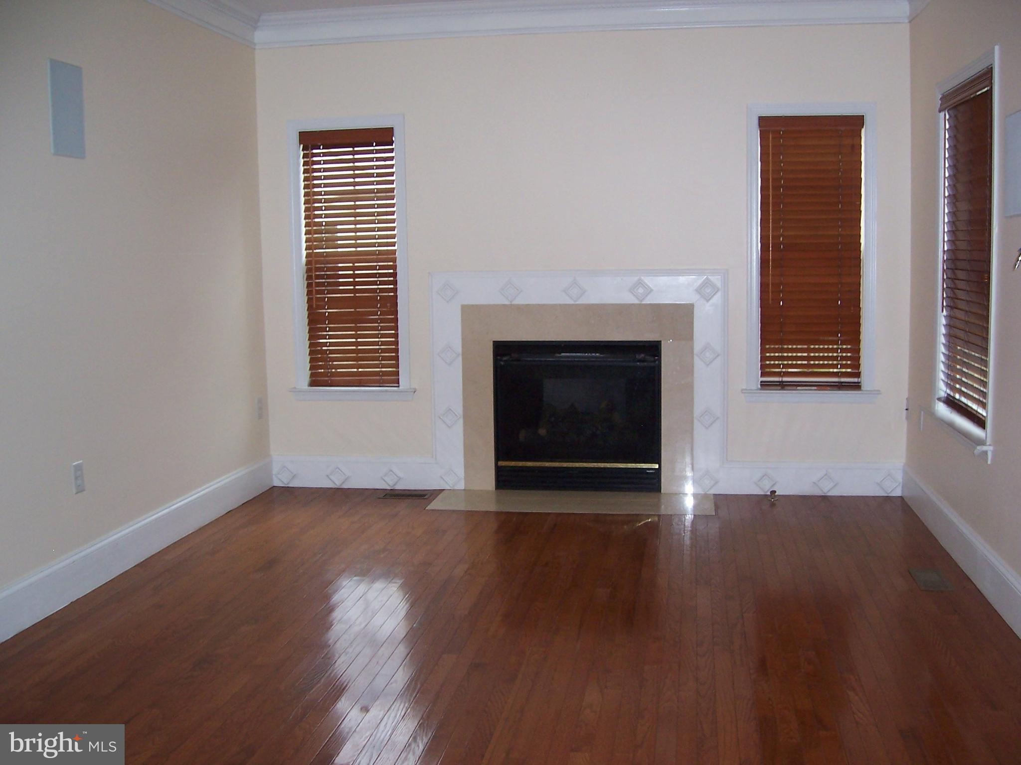 BENTWOOD ESTATES - Residential Lease