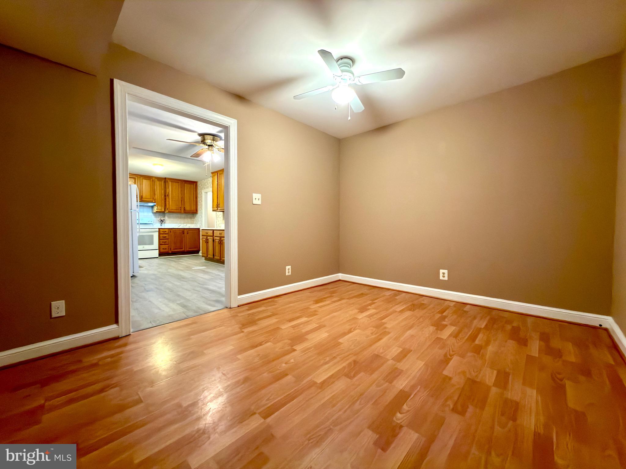 STERLING  PARK - Residential Lease