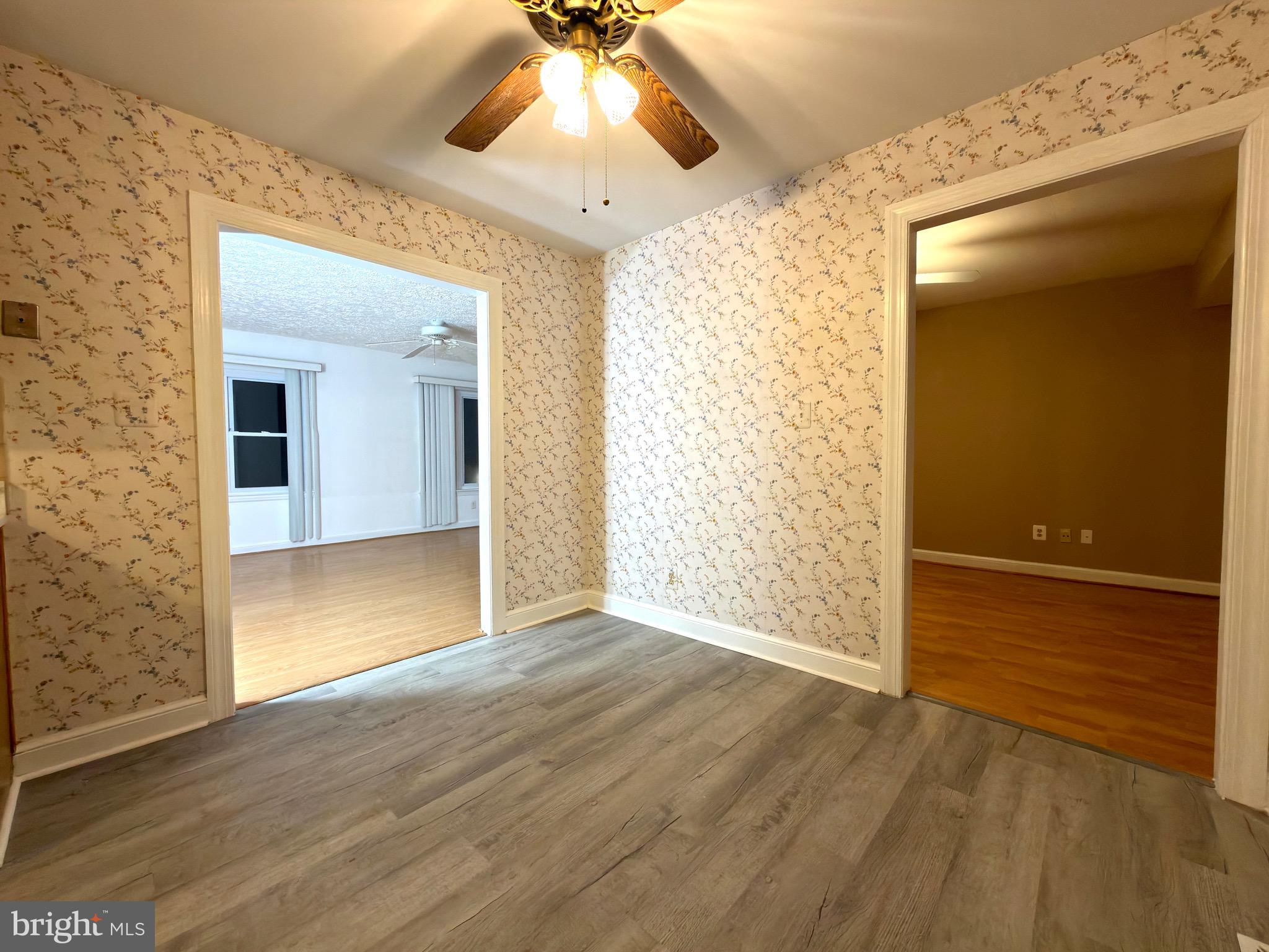 STERLING  PARK - Residential Lease