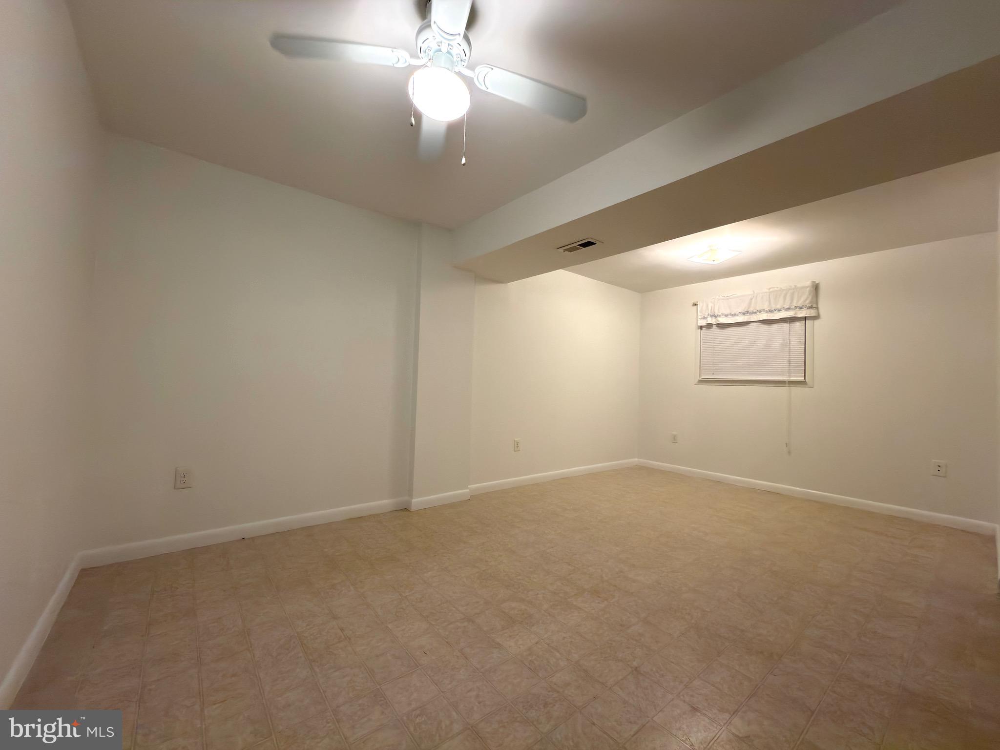 STERLING  PARK - Residential Lease