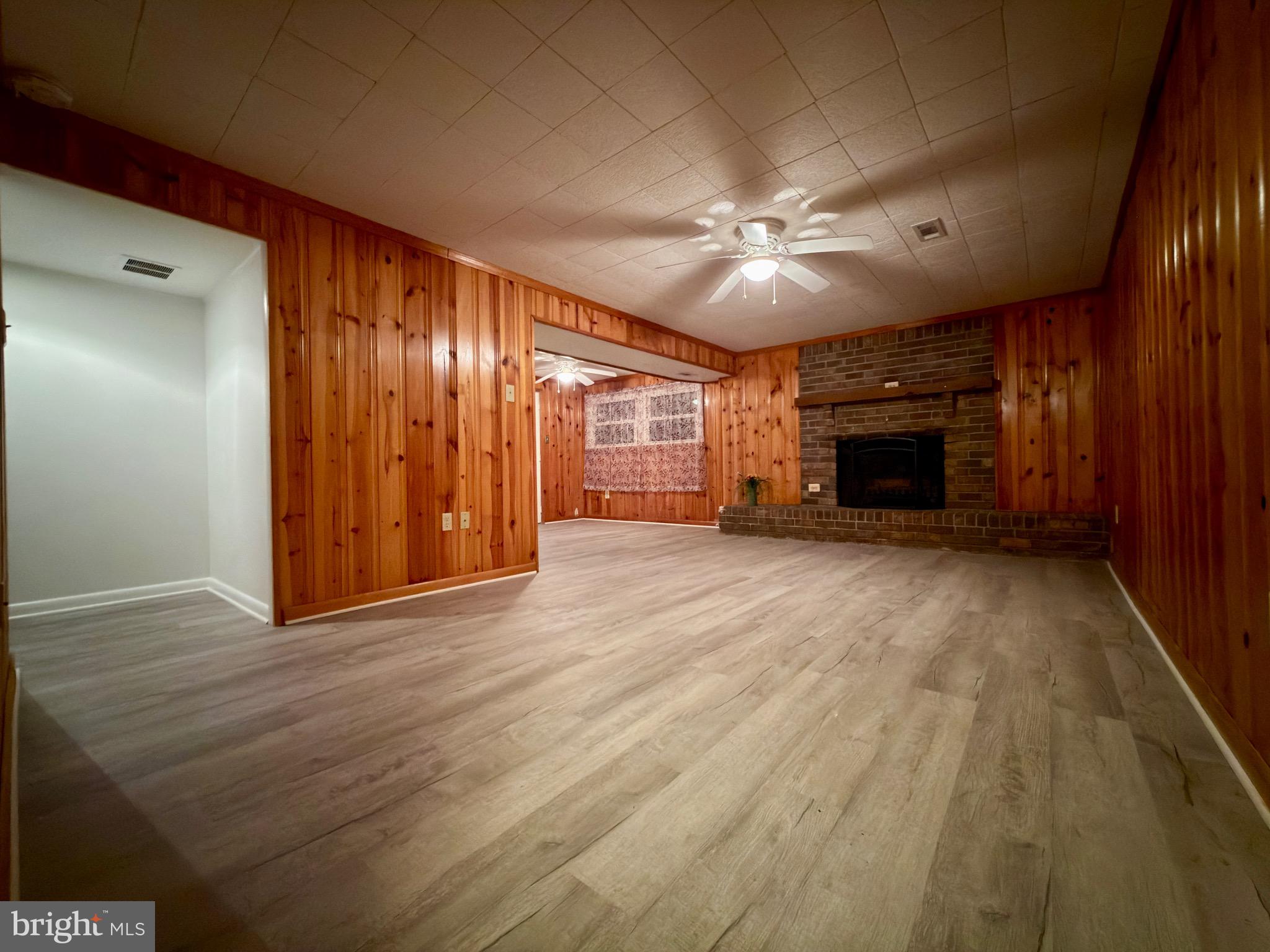 STERLING  PARK - Residential Lease