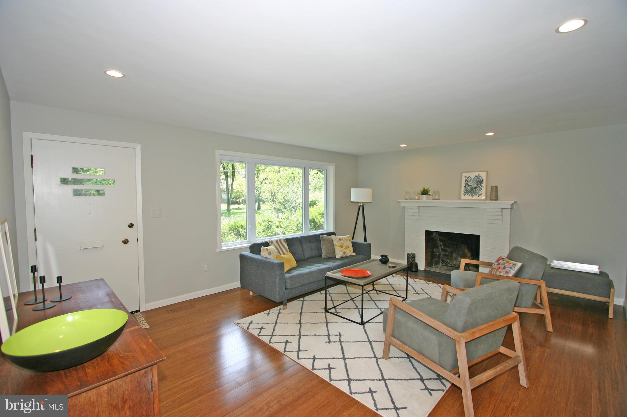 OVERLOOK KNOLLS - Residential