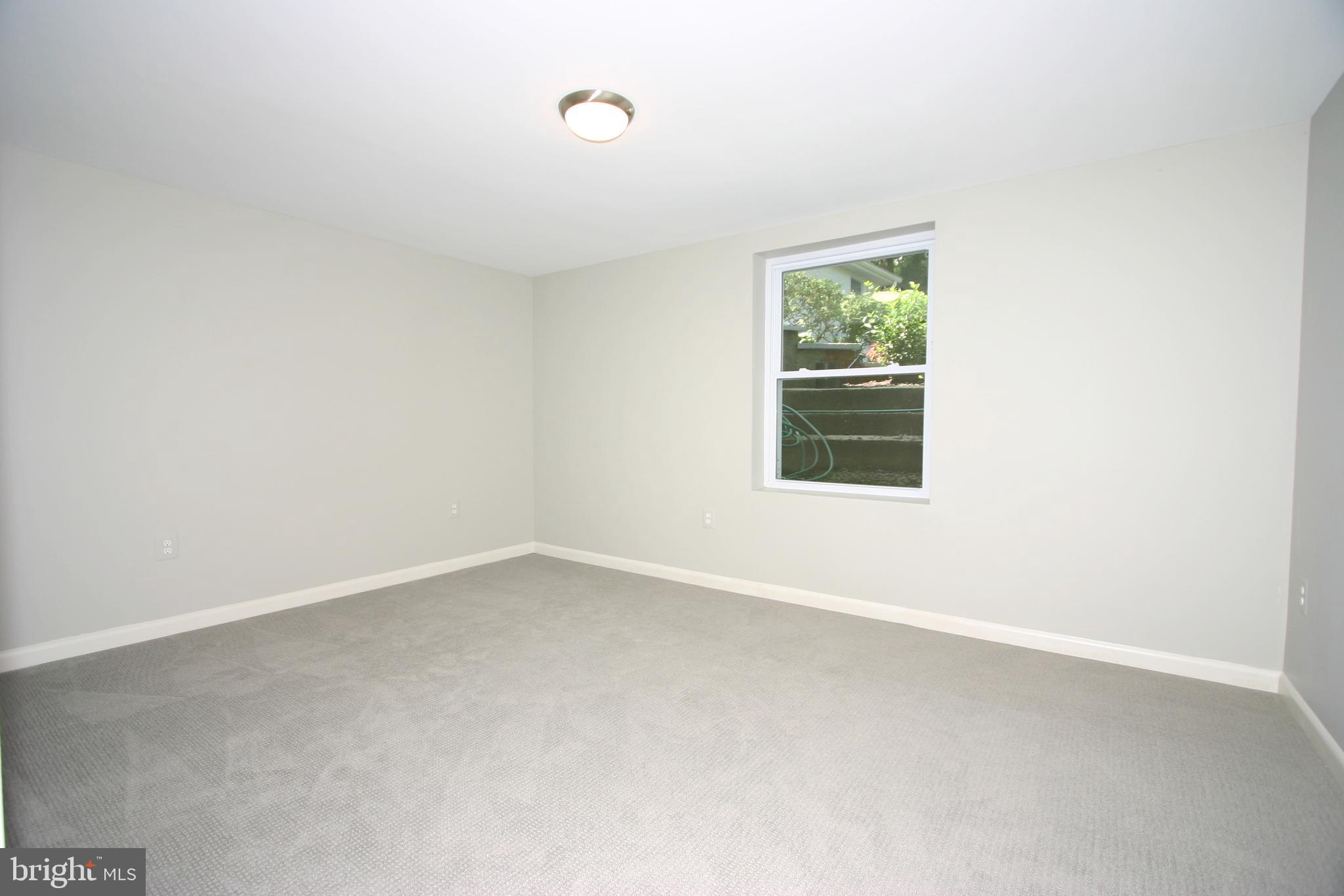 OVERLOOK KNOLLS - Residential