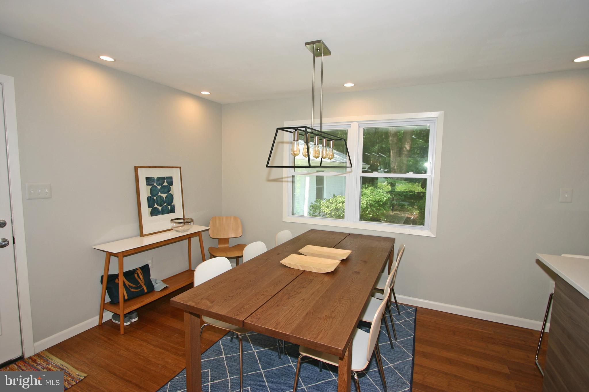 OVERLOOK KNOLLS - Residential