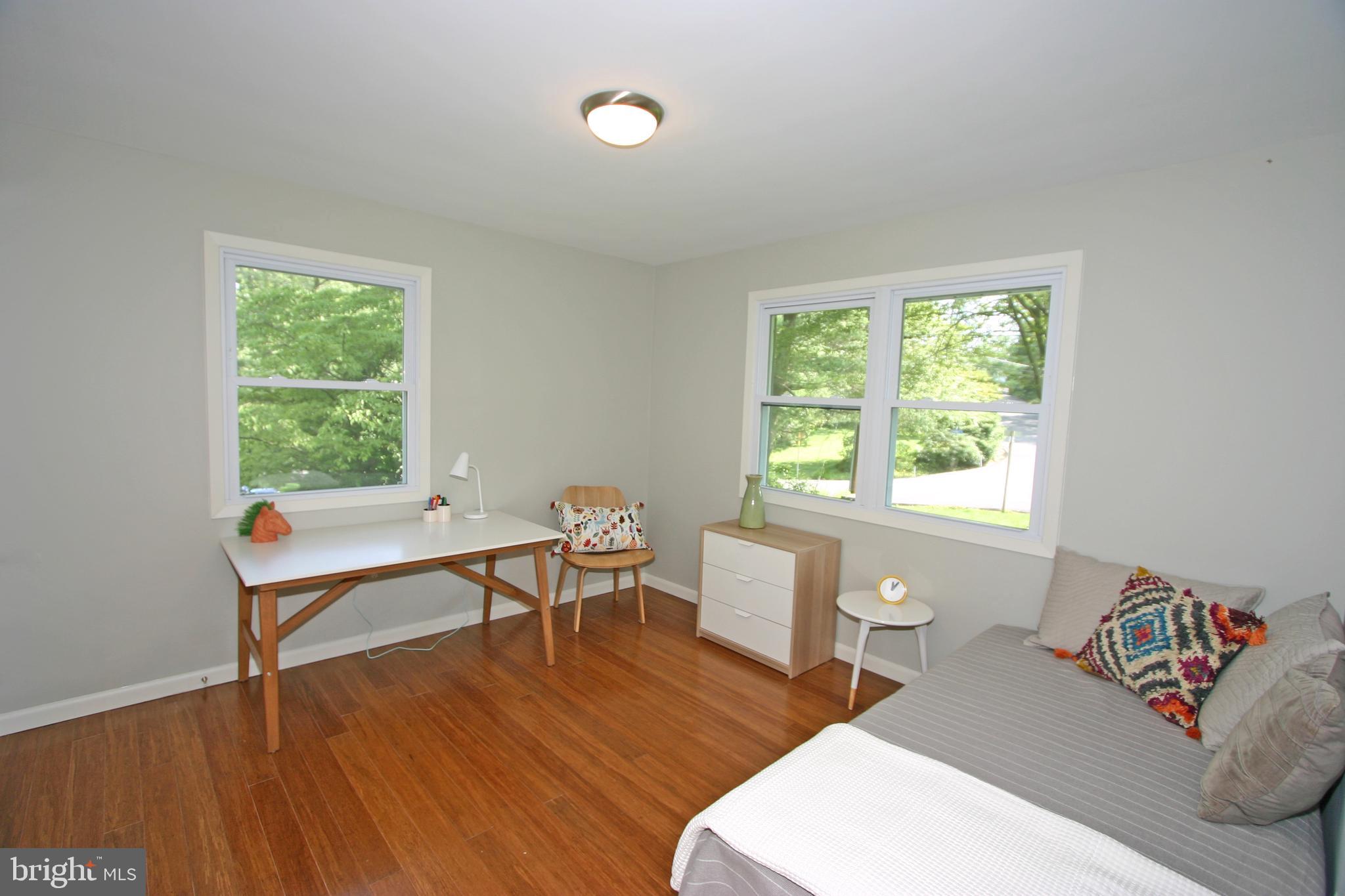 OVERLOOK KNOLLS - Residential