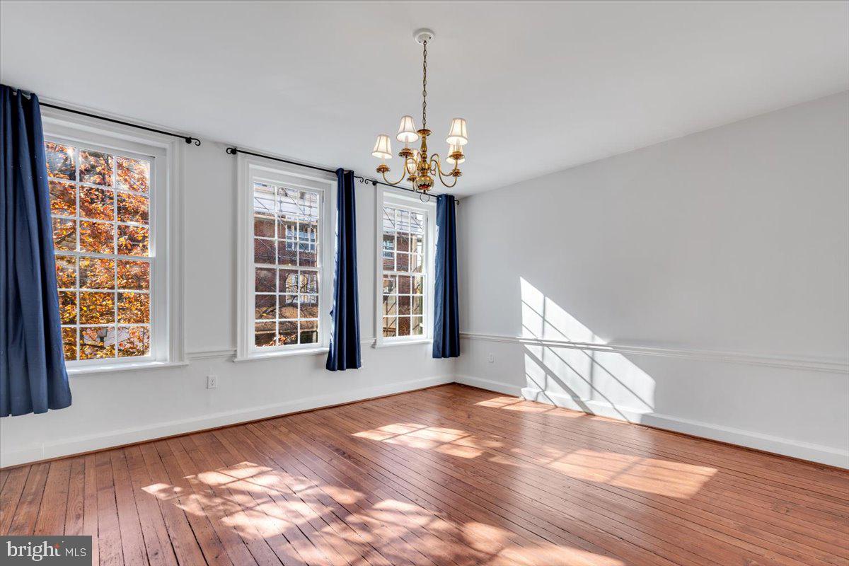 OLD TOWN - Residential Lease