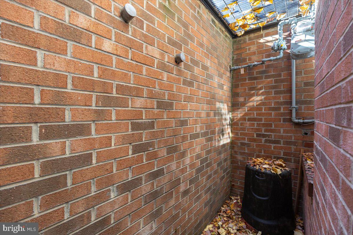 OLD TOWN - Residential Lease