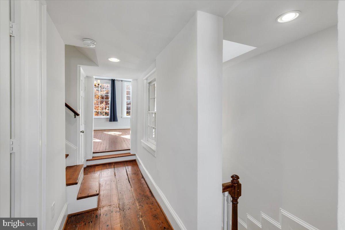 OLD TOWN - Residential Lease