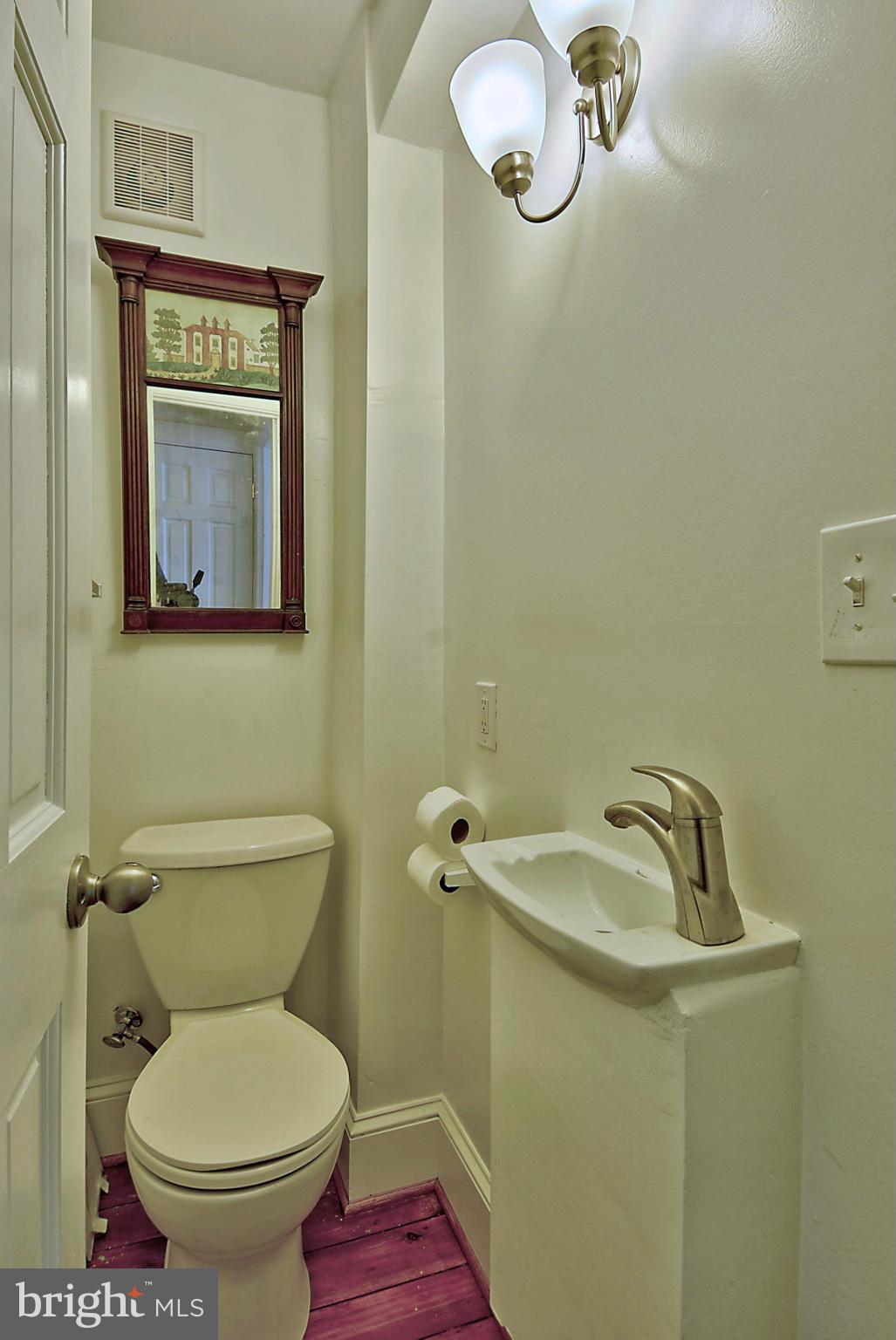 OLD TOWN - Residential Lease