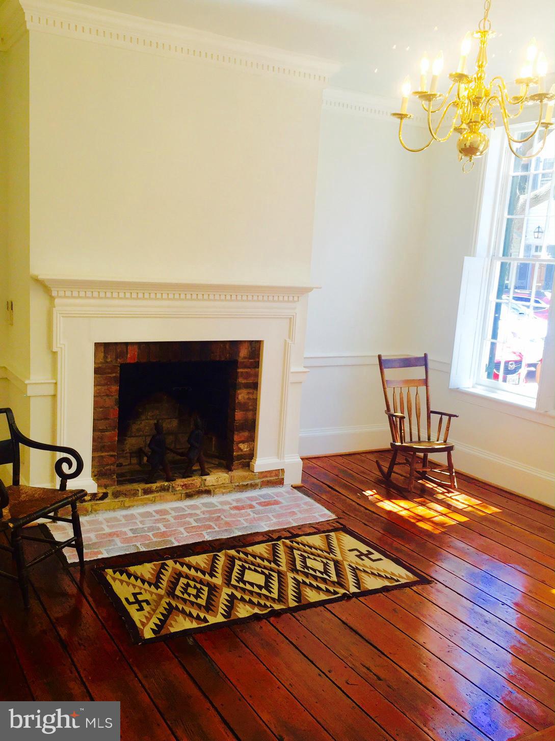 OLD TOWN - Residential Lease