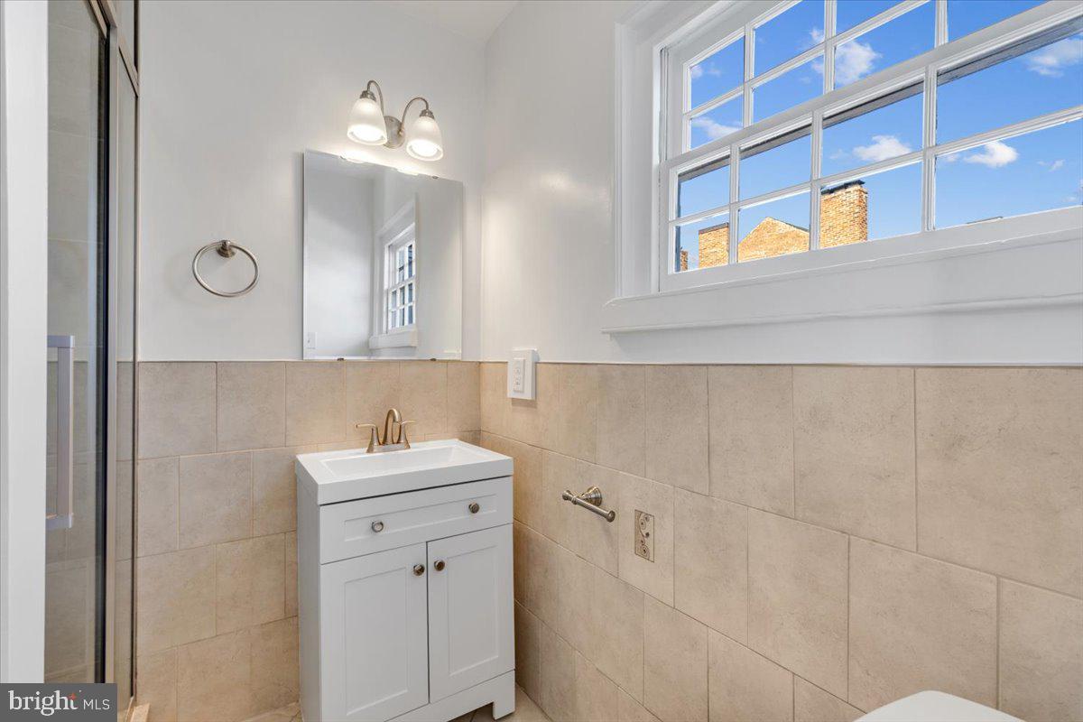 OLD TOWN - Residential Lease